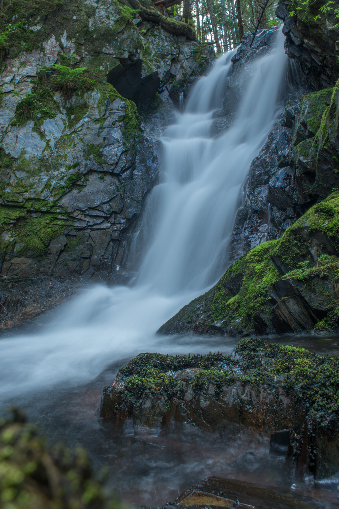 Nikon D600 + Nikon AF Nikkor 24mm F2.8D sample photo. Jumbo waterfall photography