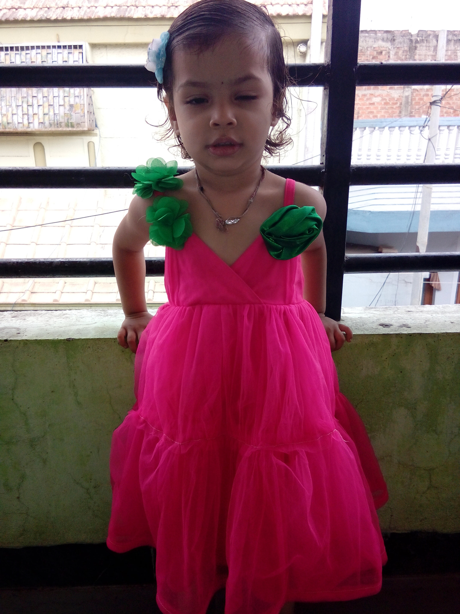 vivo Y28 sample photo. Angel photography