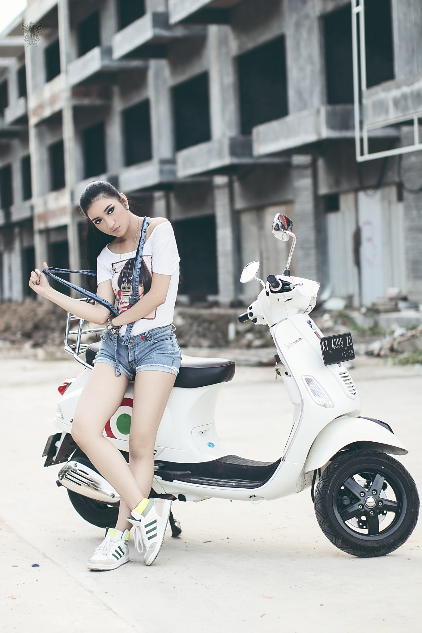 Canon EOS 70D + Canon EF 50mm F1.2L USM sample photo. Scoter girl photography