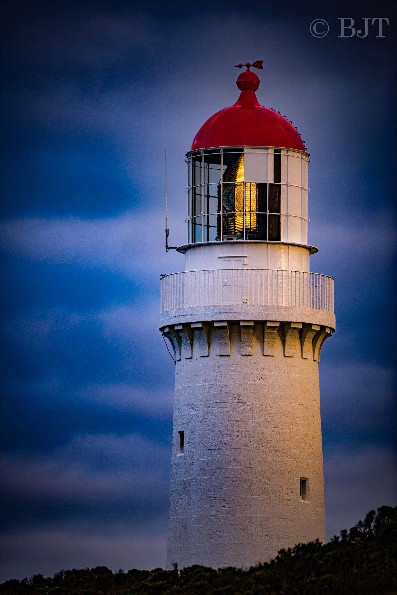 Nikon AF-S Nikkor 300mm F2.8G ED VR II sample photo. Lifesaver photography