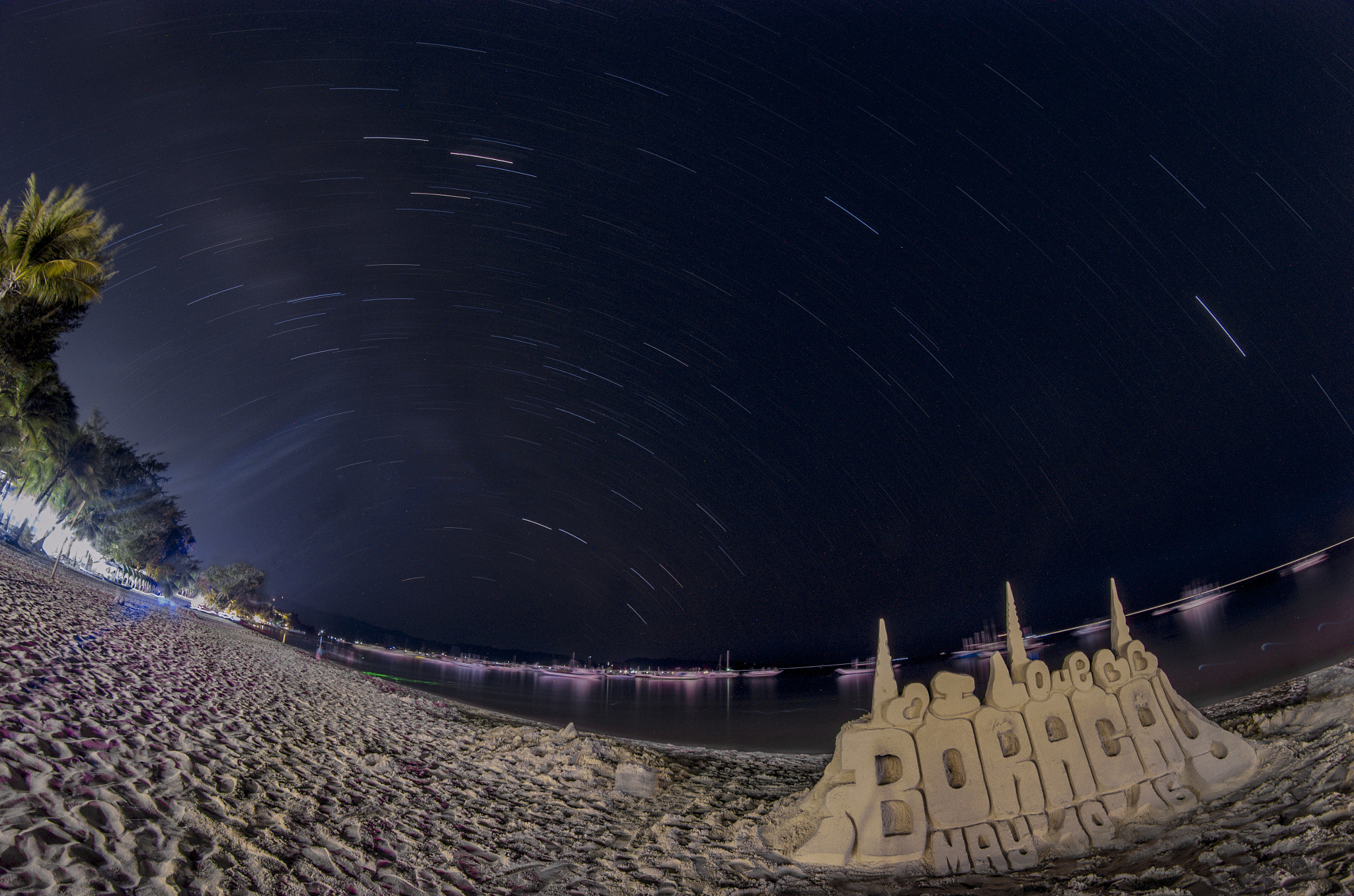 Nikon D5100 + Samyang 8mm F3.5 Aspherical IF MC Fisheye sample photo. Night photography