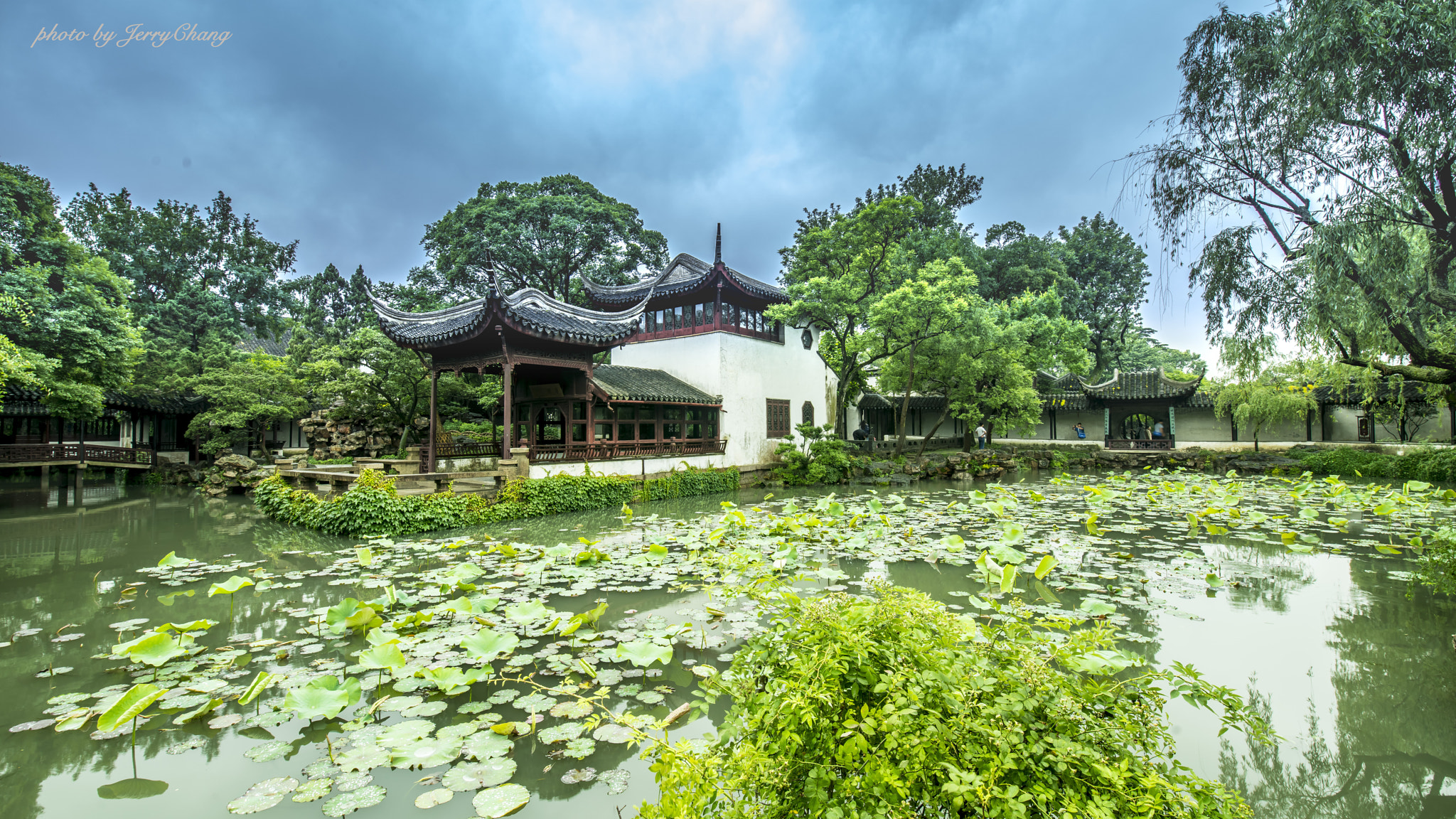 Sony a7R II + Canon EF 300mm f/2.8L sample photo. Suzhou garden photography