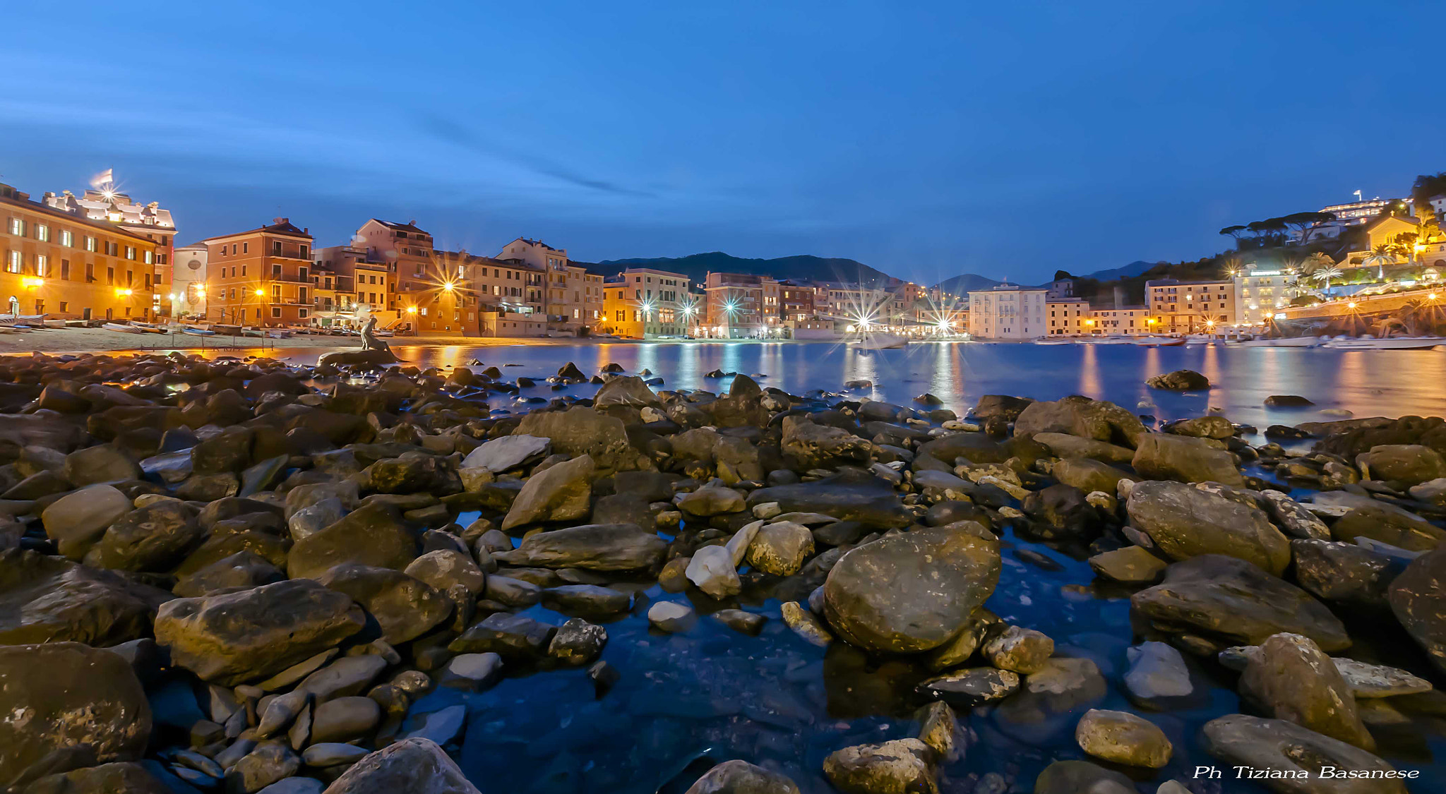 Nikon D300S + Sigma 10-20mm F3.5 EX DC HSM sample photo. Baia de silenzio - liguria photography