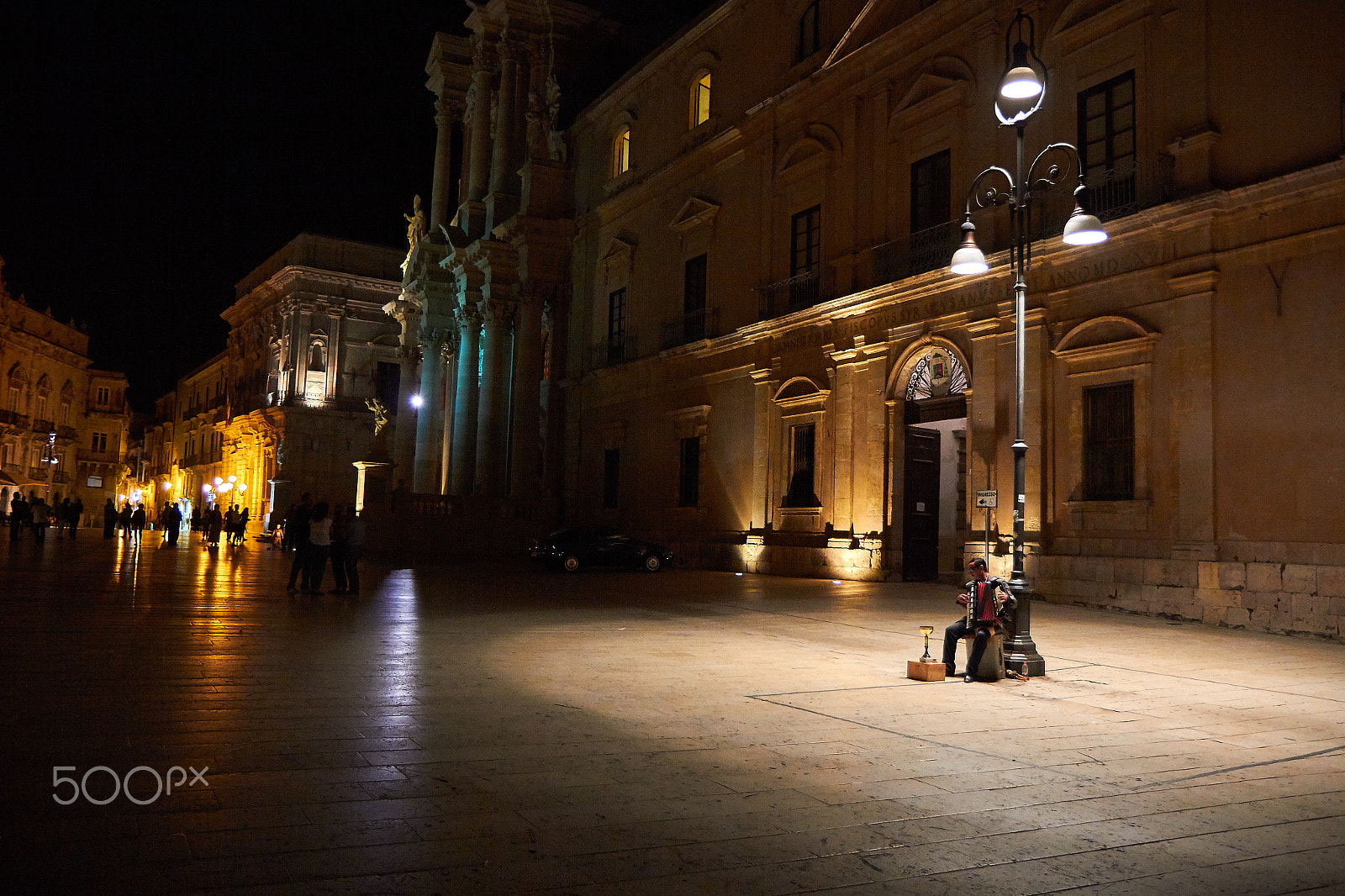 Canon EF-S 17-55mm F2.8 IS USM sample photo. Lonesome player photography