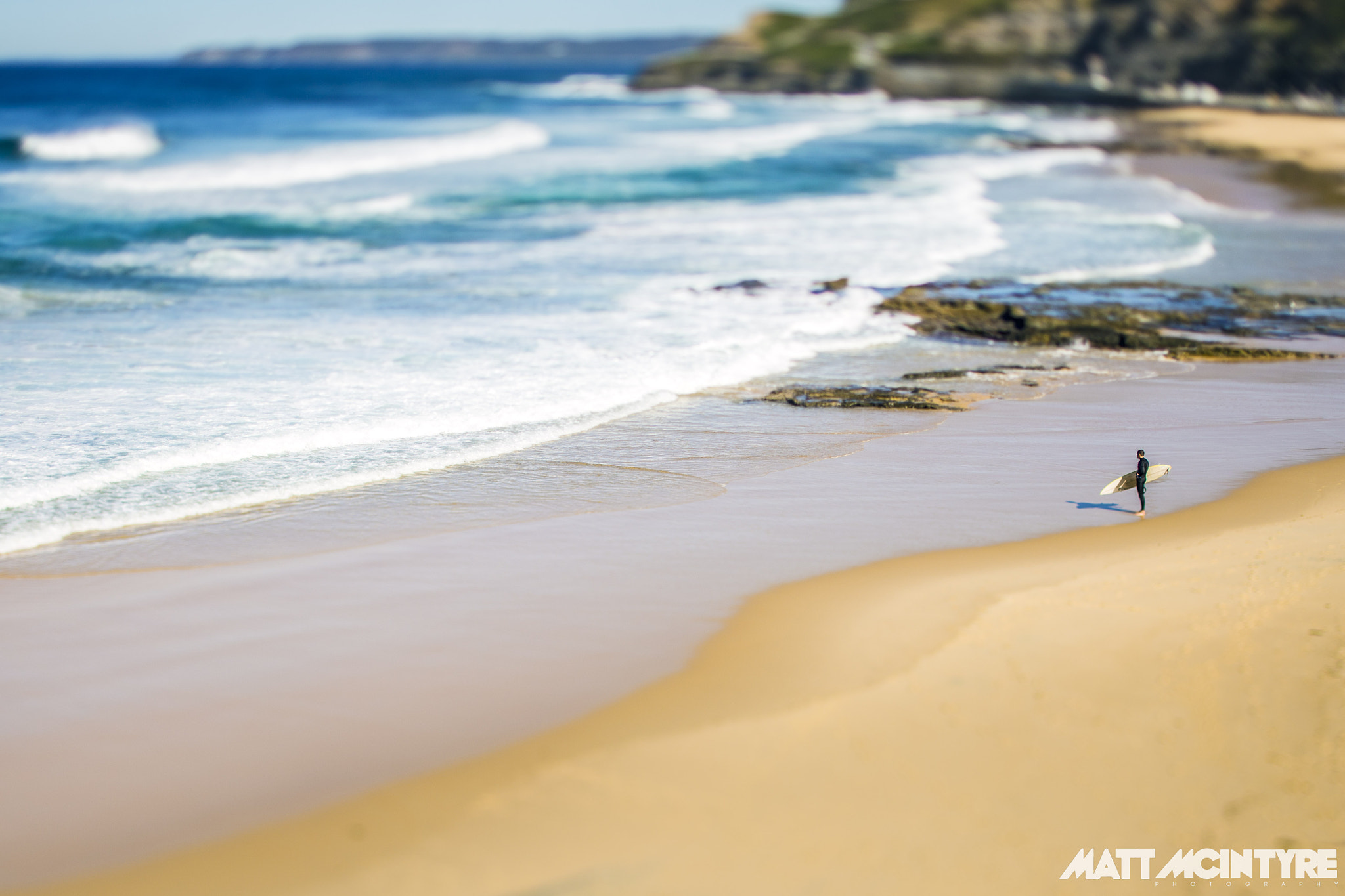 Canon EOS 6D + Canon TS-E 45mm F2.8 Tilt-Shift sample photo. Miniature surfer. big waves photography