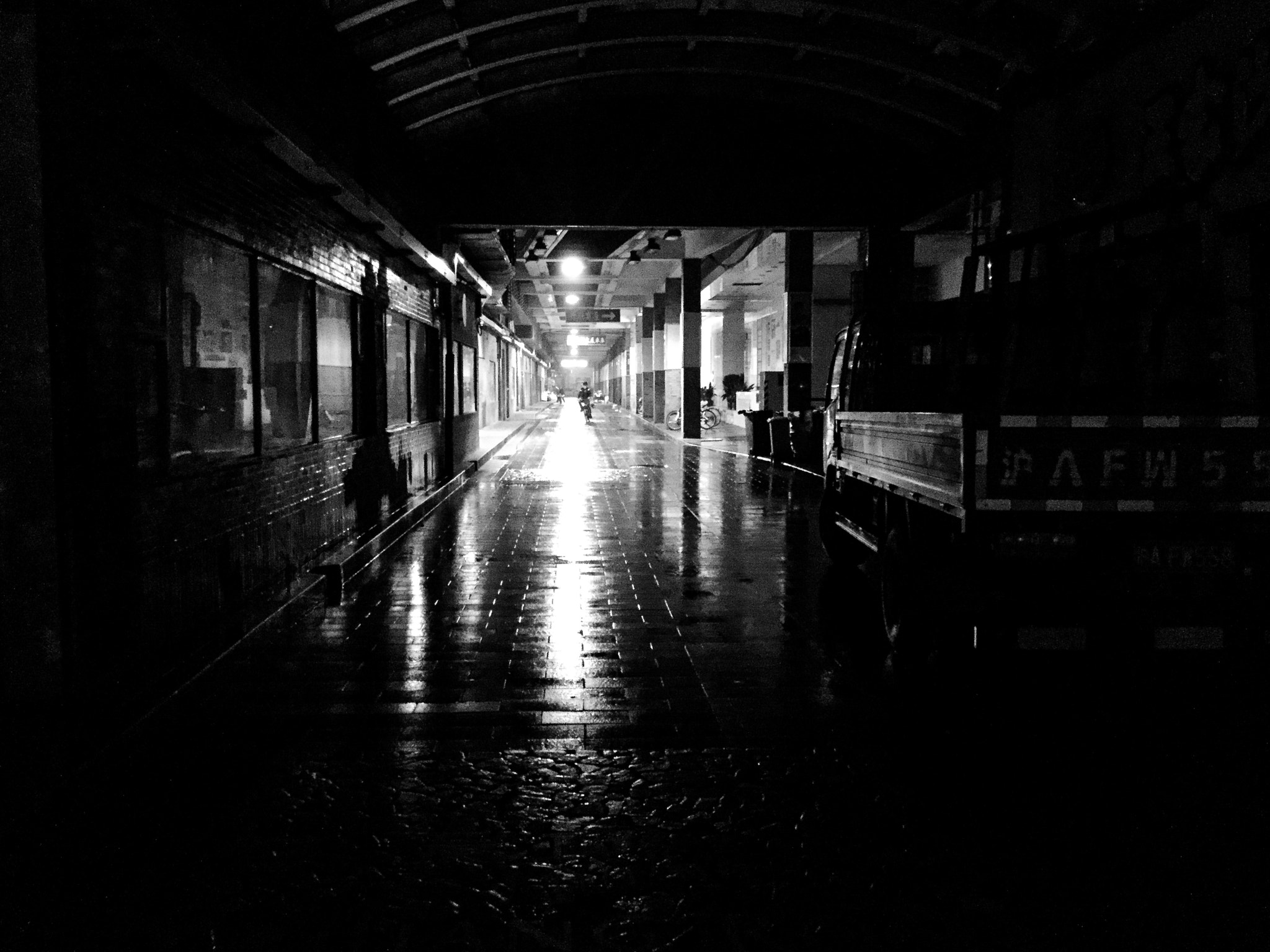 Apple iPad5,3 sample photo. Shanghai  night street photography