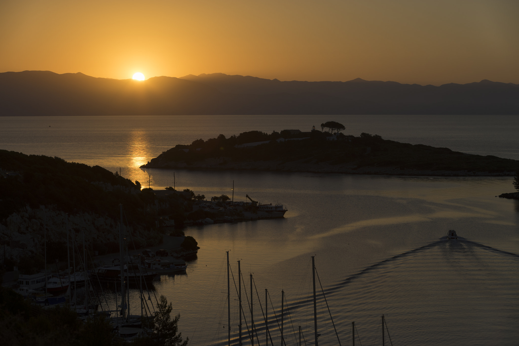 Sony a7 + Canon EF 70-200mm F2.8L USM sample photo. Leaving the harbour photography