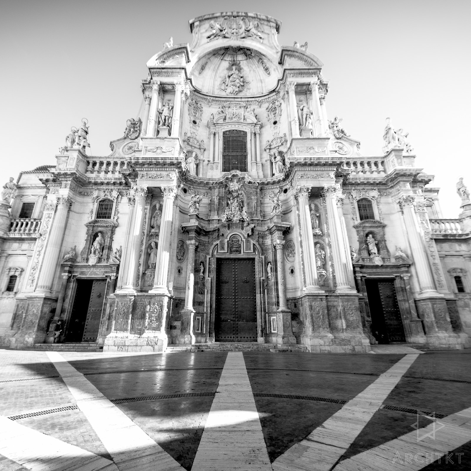 Sigma 8-16mm F4.5-5.6 DC HSM sample photo. Facade - cathedral of murcia photography