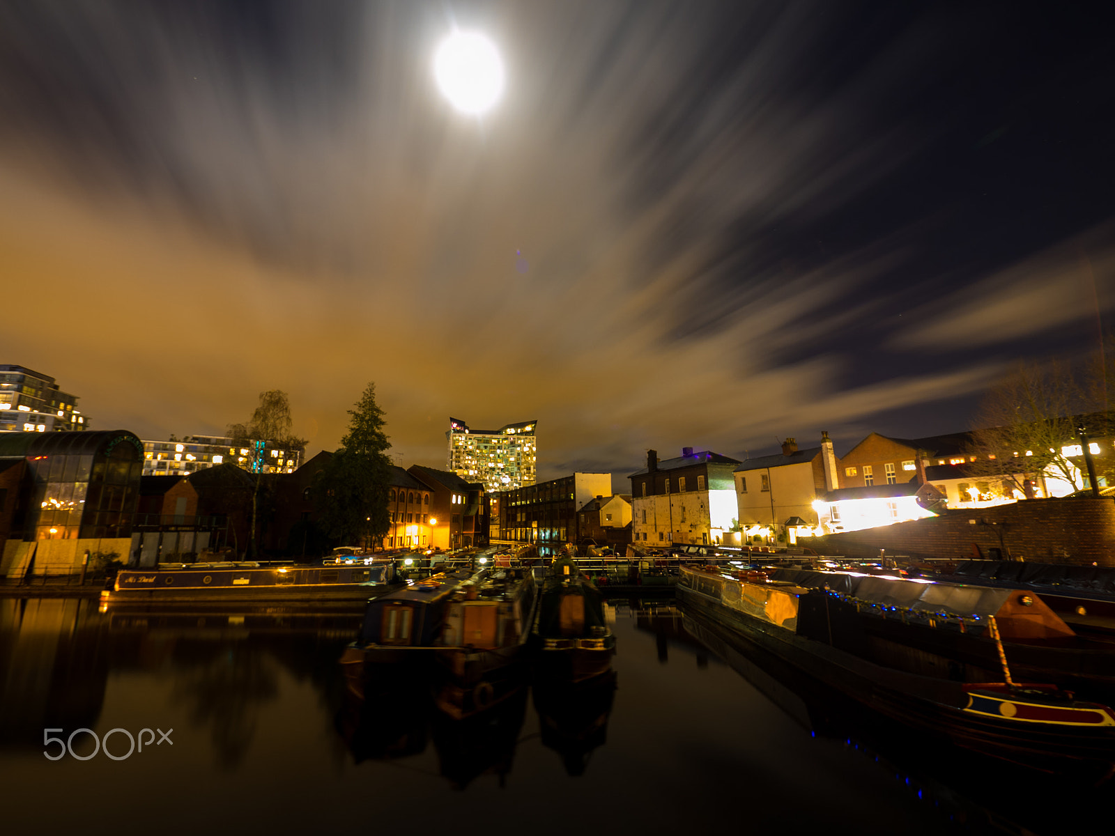 Olympus OM-D E-M1 + OLYMPUS  7-14mm Lens sample photo. Regency wharf & the cube photography