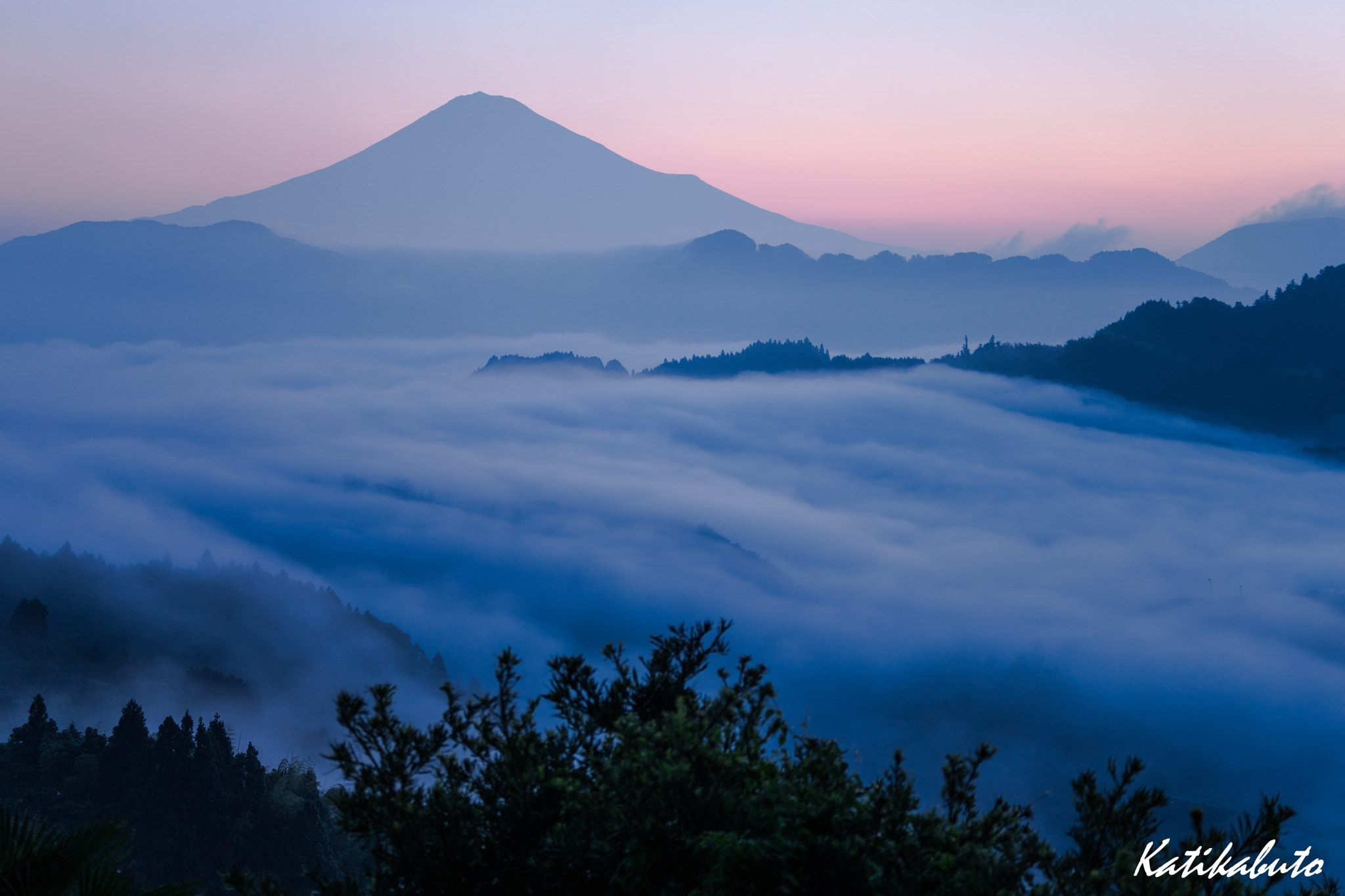 Sony 70-300mm F4.5-5.6 G SSM sample photo. Sea of clouds with mt.fuji photography