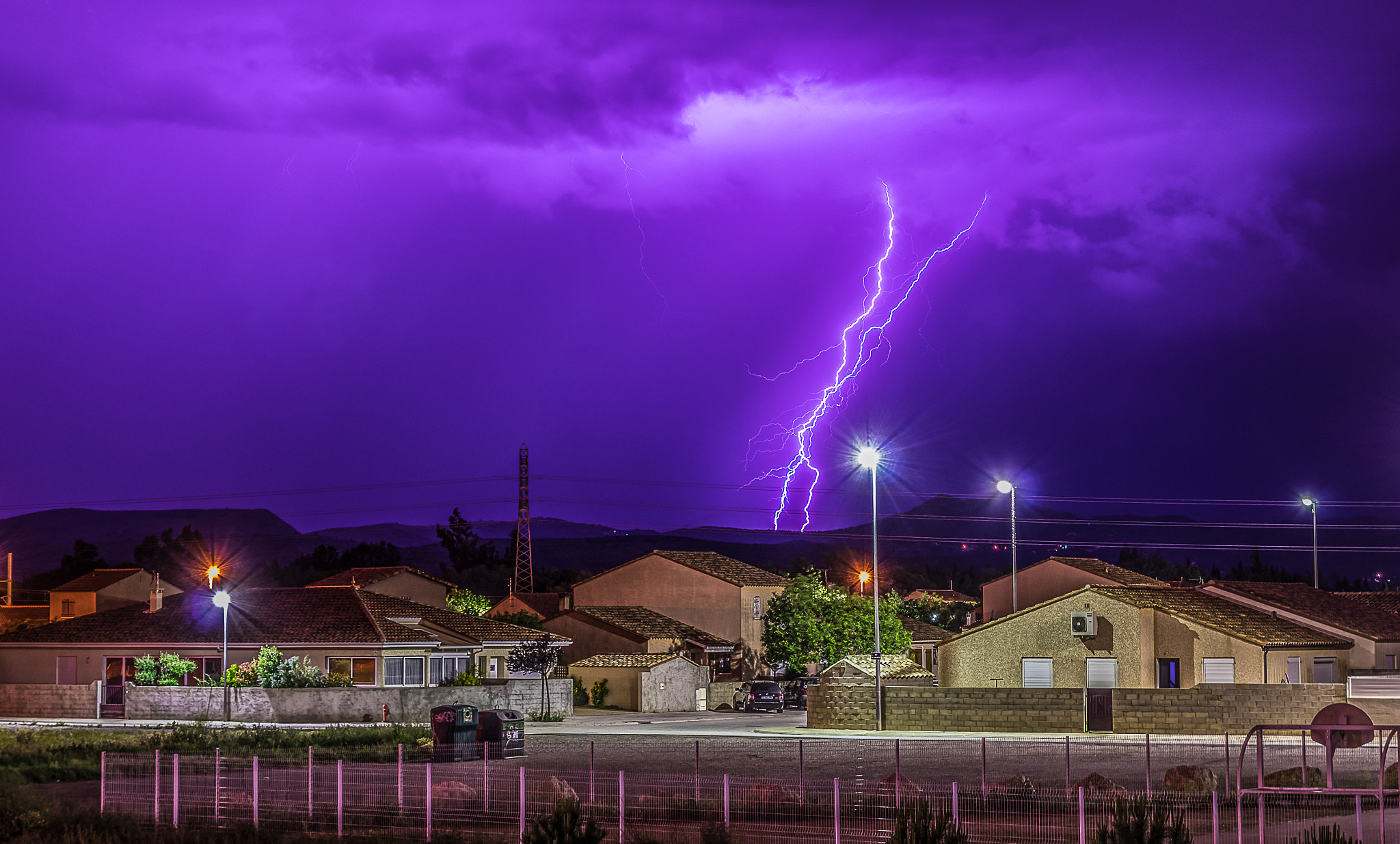 Pentax K-3 II sample photo. Orage sur la ville photography
