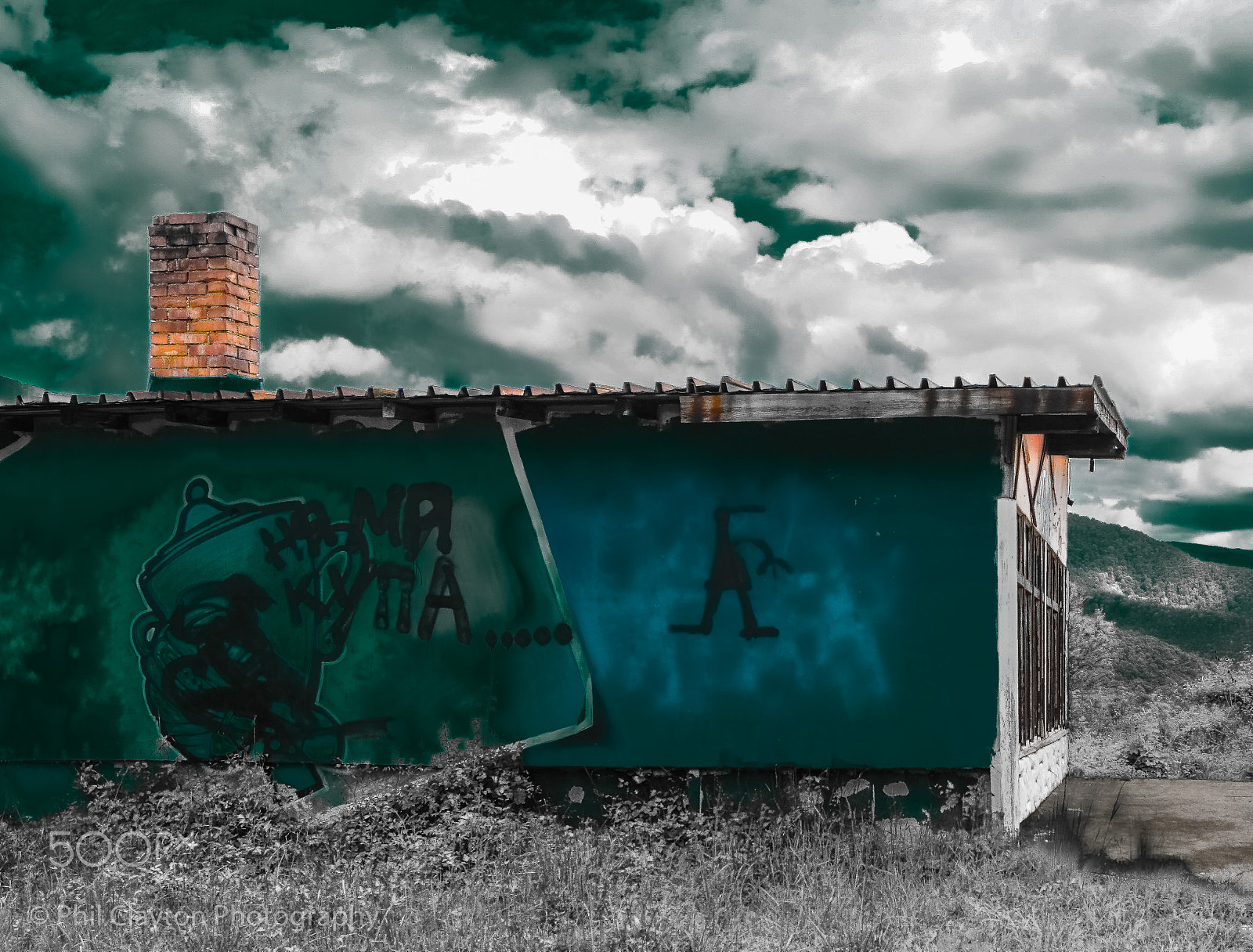 Sony ILCA-77M2 + Sony DT 18-55mm F3.5-5.6 SAM sample photo. Abandoned photography
