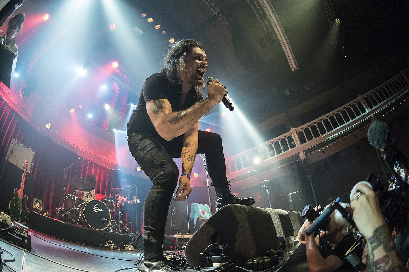 Nikon D4 + Nikon AF Fisheye-Nikkor 16mm F2.8D sample photo. Tn gang of youths () photography