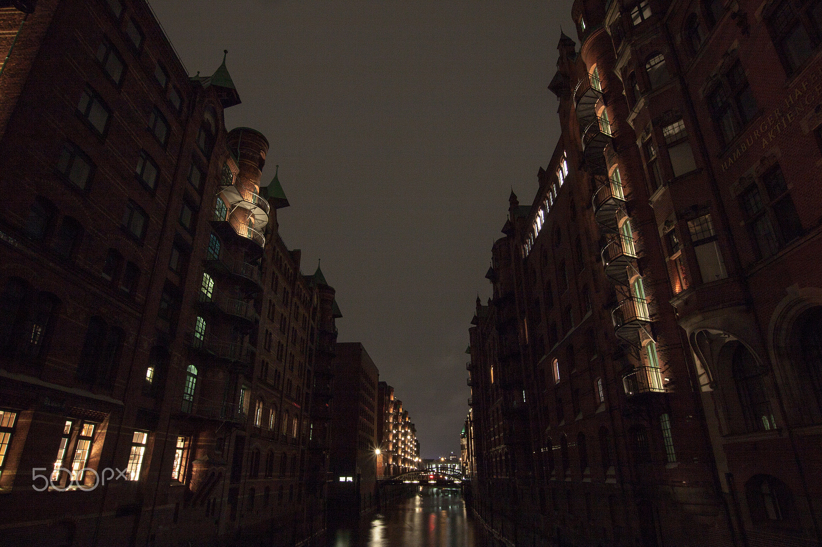 Sigma 10-20mm F3.5 EX DC HSM sample photo. Hamburgs old storage departement photography