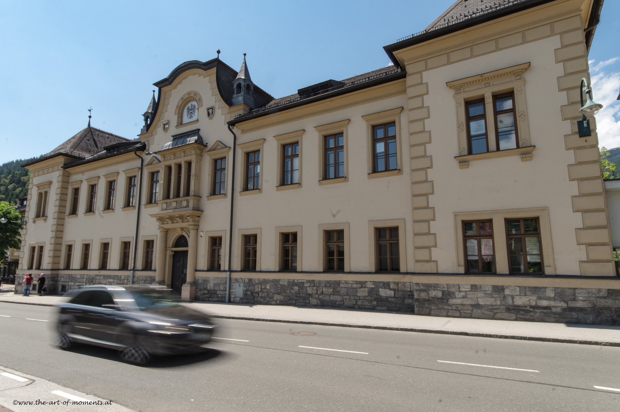 Minolta AF 28-80mm F3.5-5.6 II sample photo. District court photography
