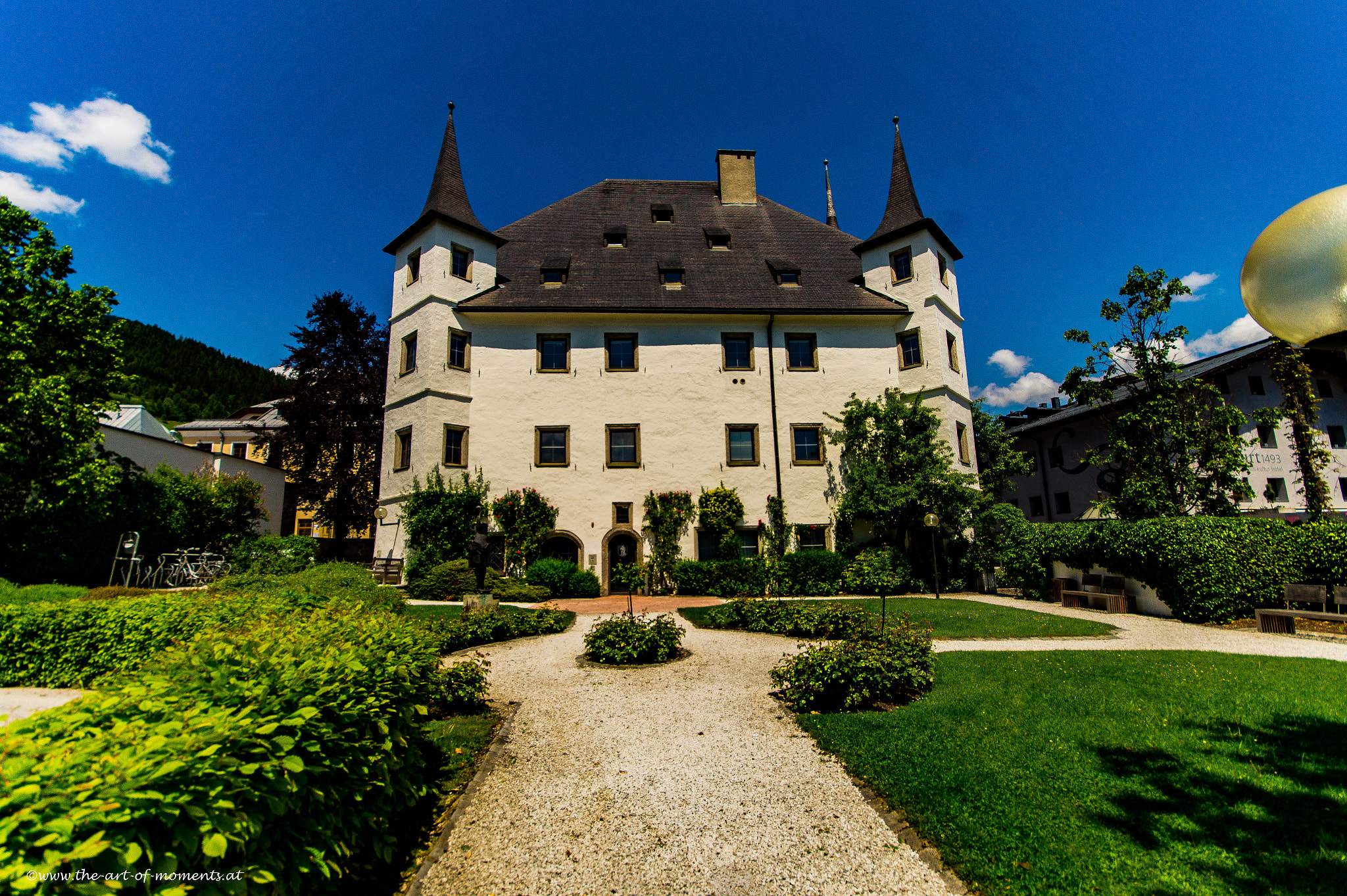 Sigma AF 10-20mm F4-5.6 EX DC sample photo. Town hall photography
