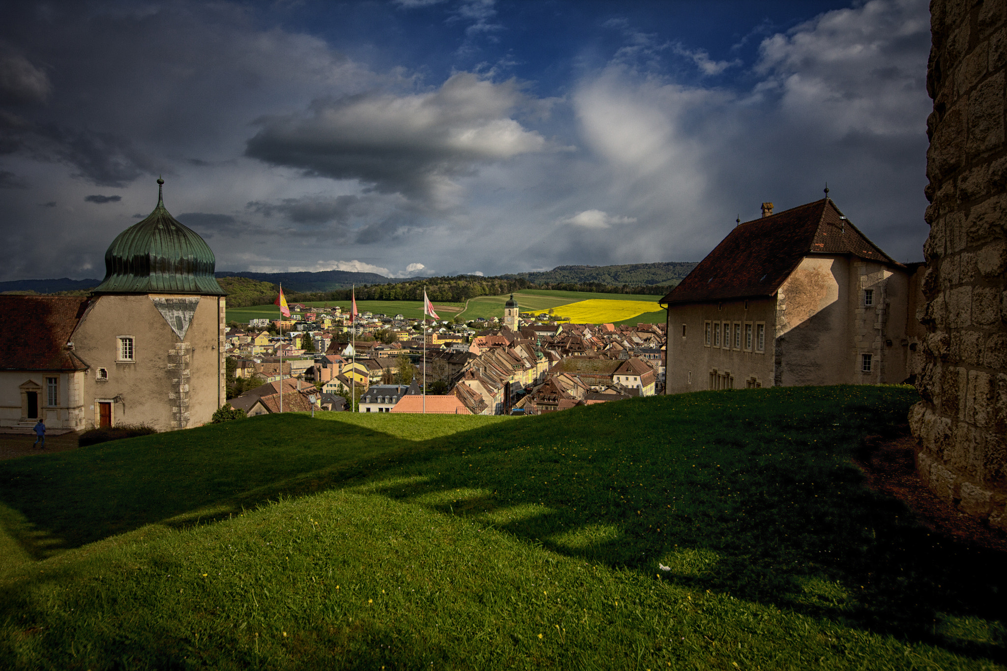 Sigma 12-24mm F4.5-5.6 II DG HSM sample photo. Château ombrescalier photography