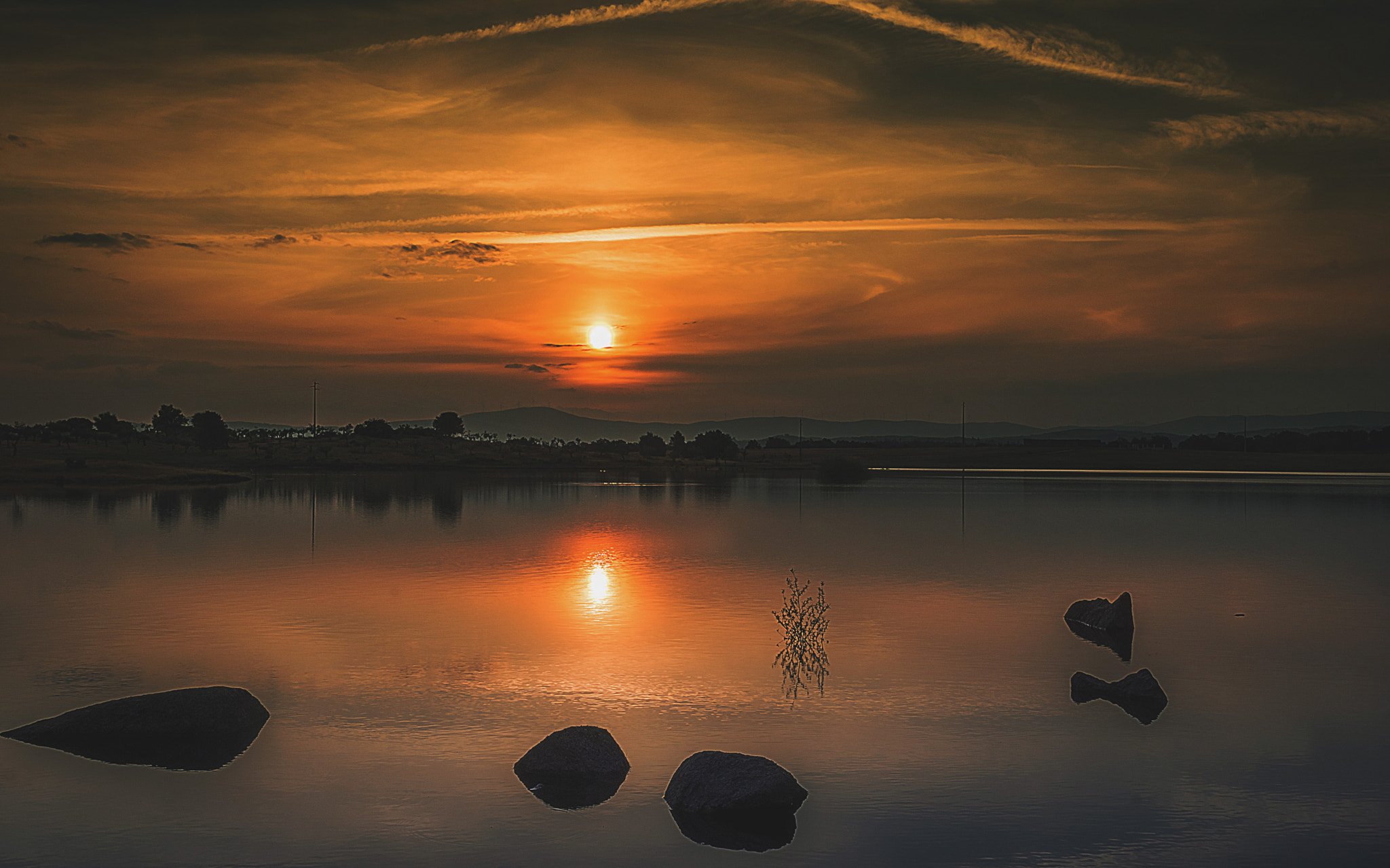 Sony DT 16-105mm F3.5-5.6 sample photo. Sunset on the lake photography