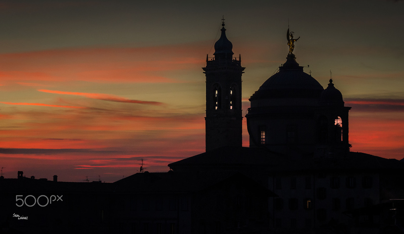 Nikon AF-S Nikkor 70-200mm F2.8G ED VR II sample photo. Sunset in bergamo photography