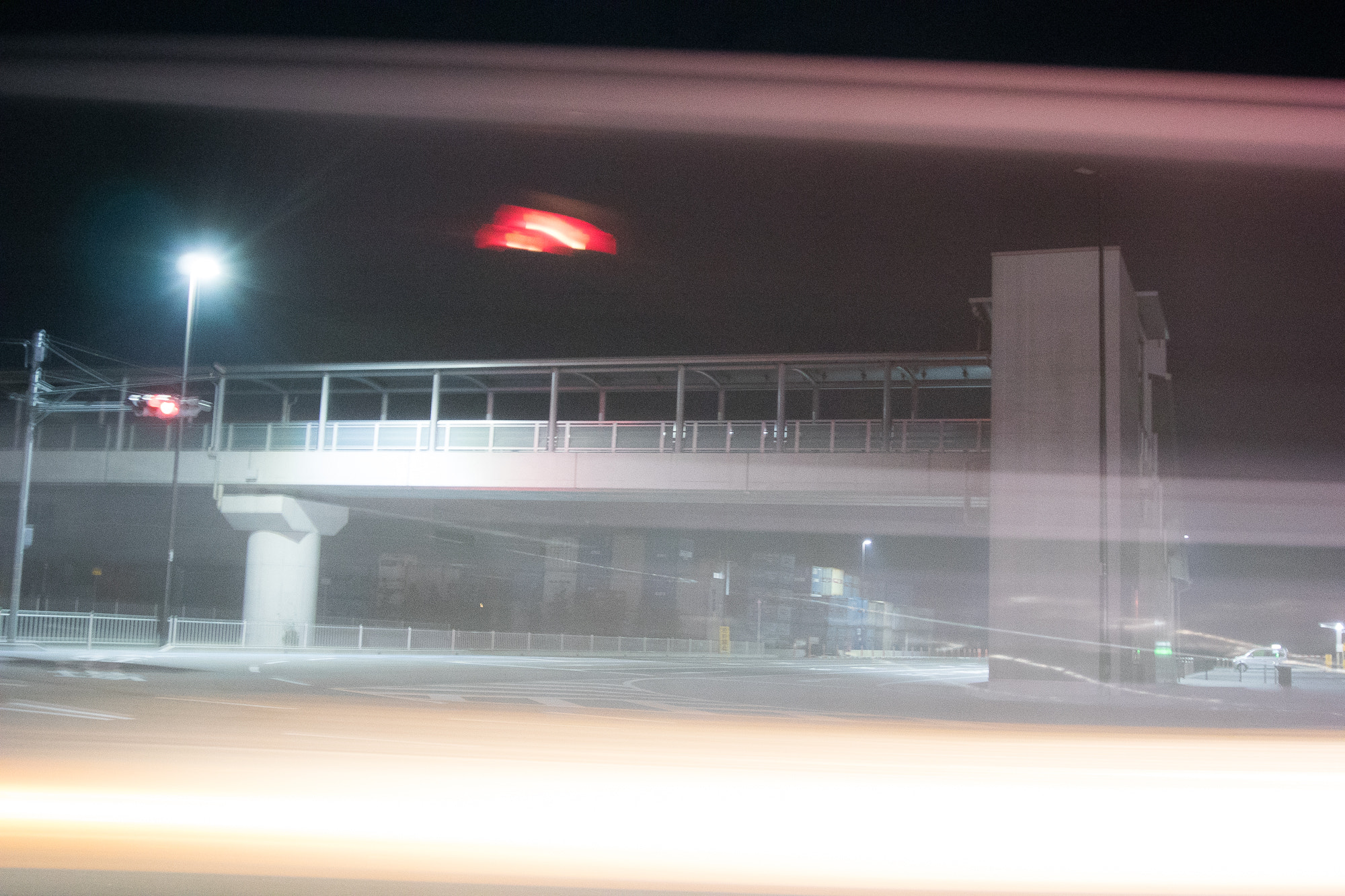 Nikon 1 V3 sample photo. Cross photography