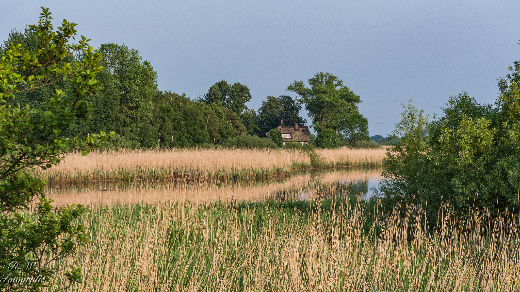 Panasonic Lumix DMC-GH3 sample photo. Idyllisches wohnen photography
