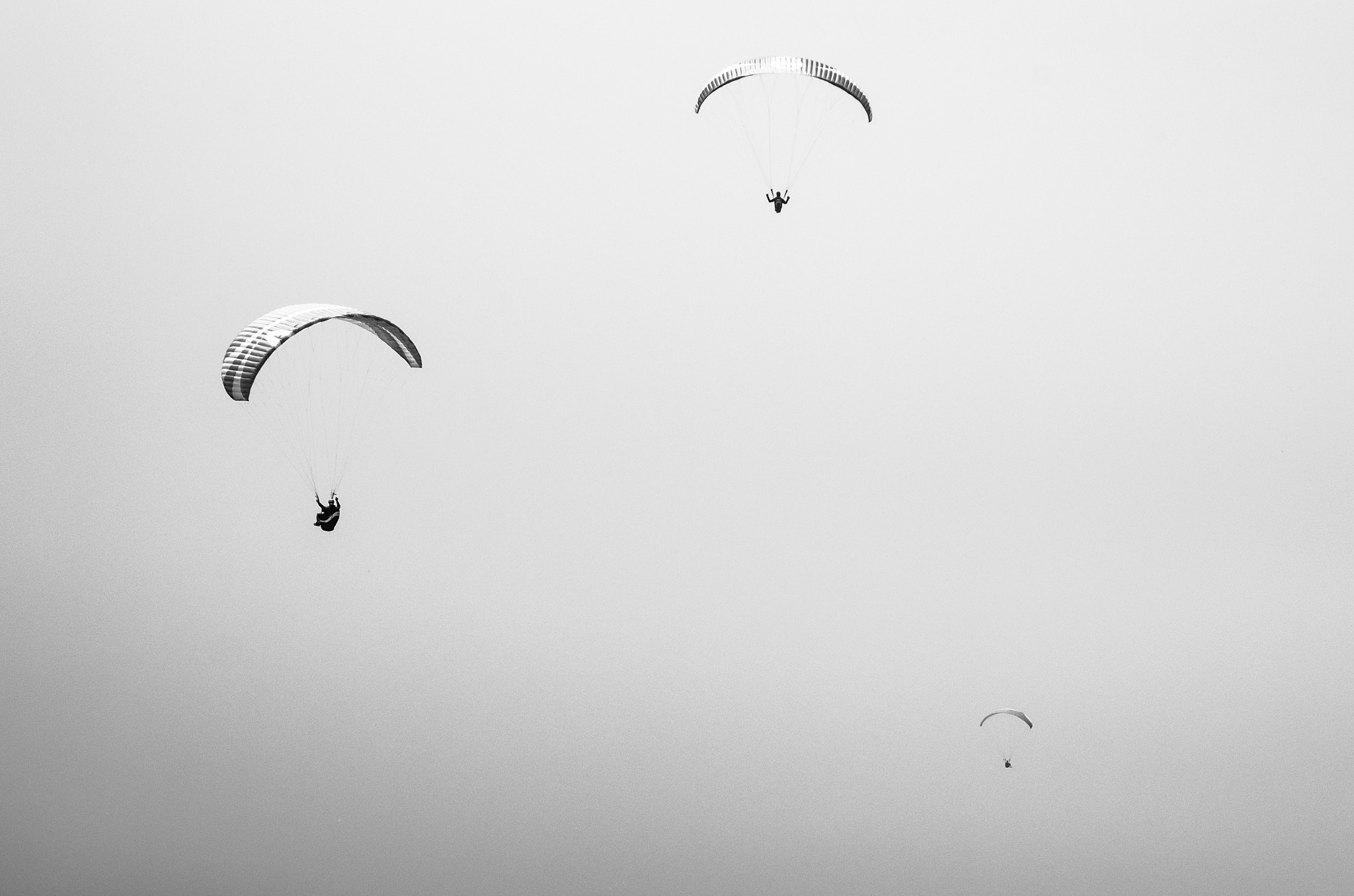 Pentax smc DA 55-300mm F4.0-5.8 ED sample photo. Minimal paraglider photography