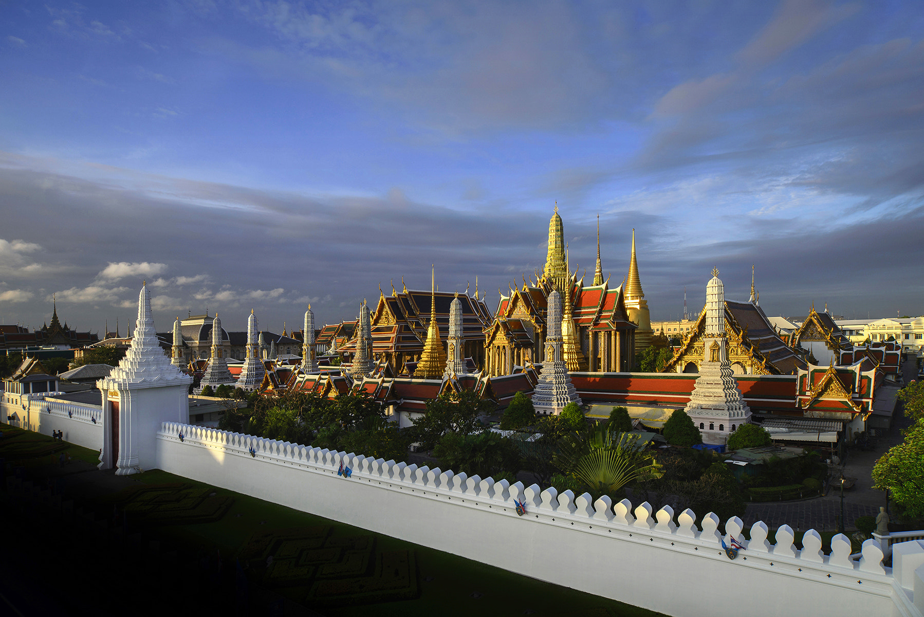 Nikon D600 + Sigma 12-24mm F4.5-5.6 EX DG Aspherical HSM sample photo. At bangkok sompoch tangthai photography