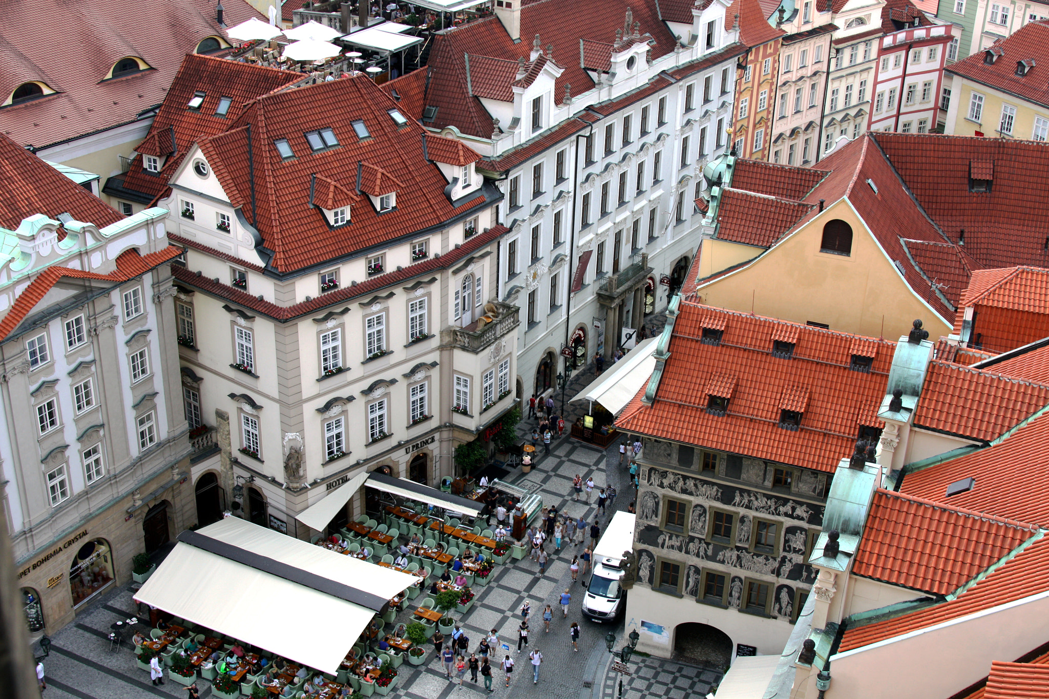 Canon EF 28-105mm f/3.5-4.5 USM sample photo. Prague photography