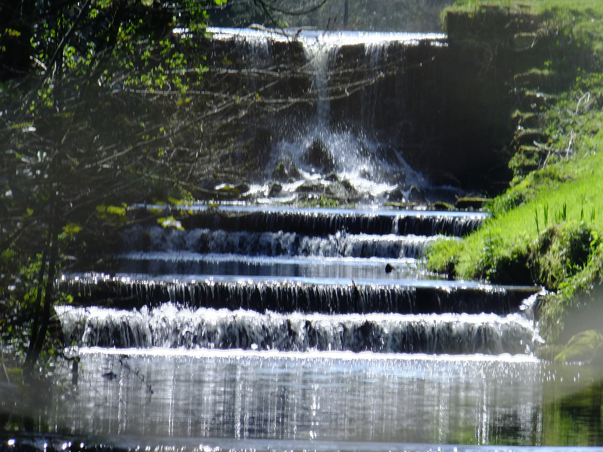 Fujifilm FinePix F770EXR (FinePix F775EXR) sample photo. Waterfalls in the gardens of harwood house photography