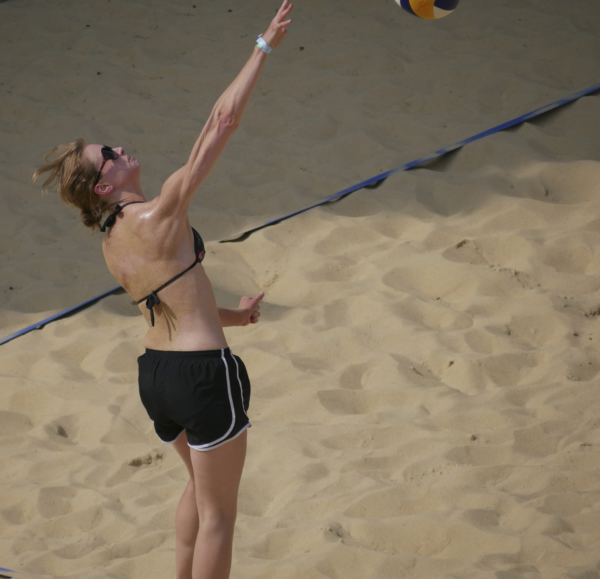 Panasonic Lumix DMC-G7 sample photo. Beach volleyball photography
