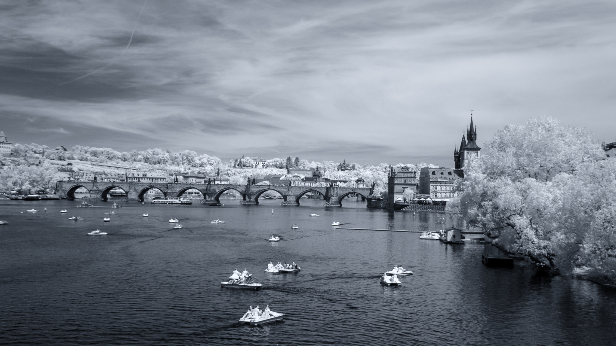 Nikon D5200 + Nikon AF-S DX Nikkor 18-300mm F3.5-5.6G ED VR sample photo. Prague, czech republic (infrared) photography