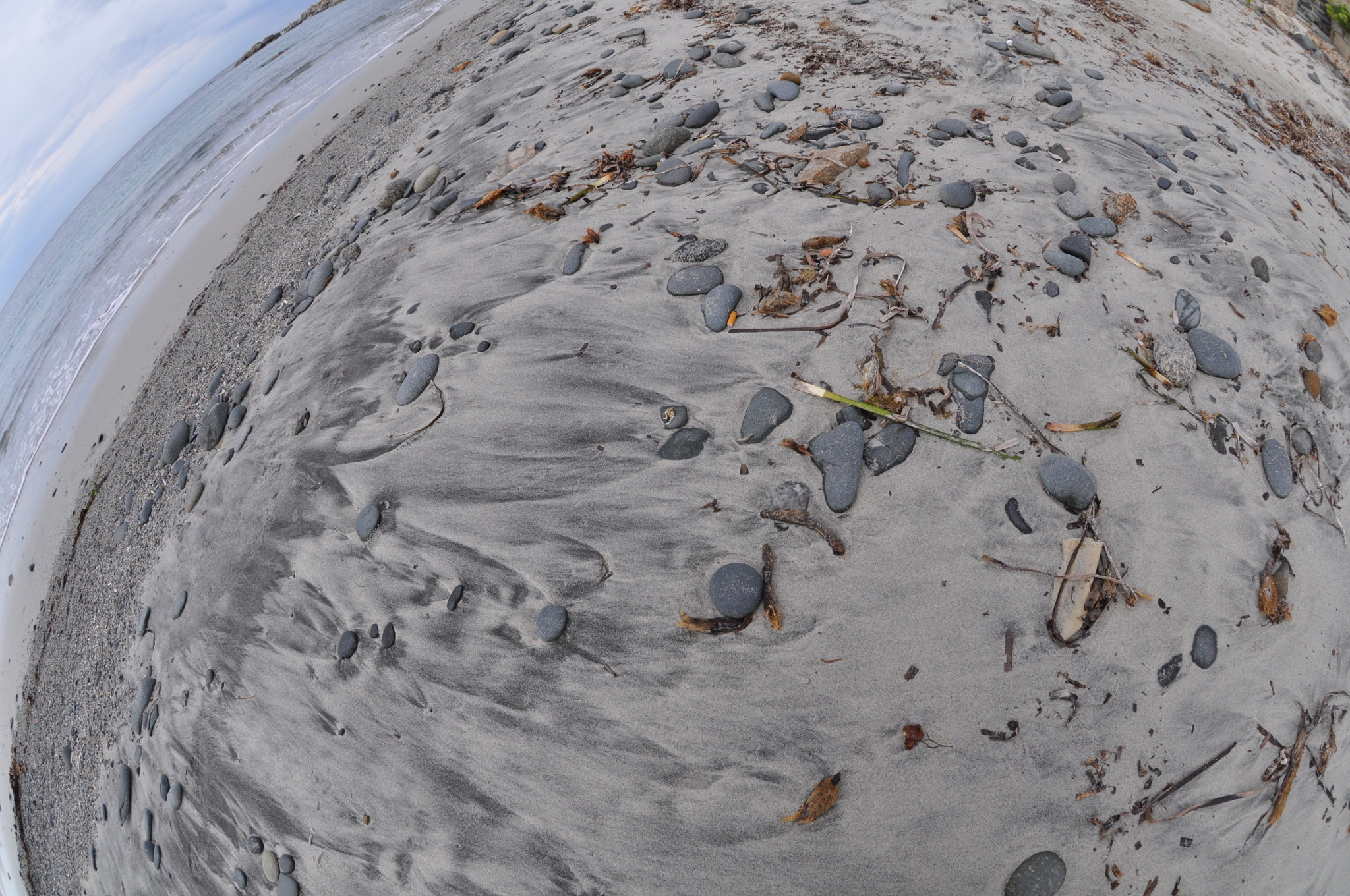 Nikon AF DX Fisheye-Nikkor 10.5mm F2.8G ED sample photo. Sand & stones photography