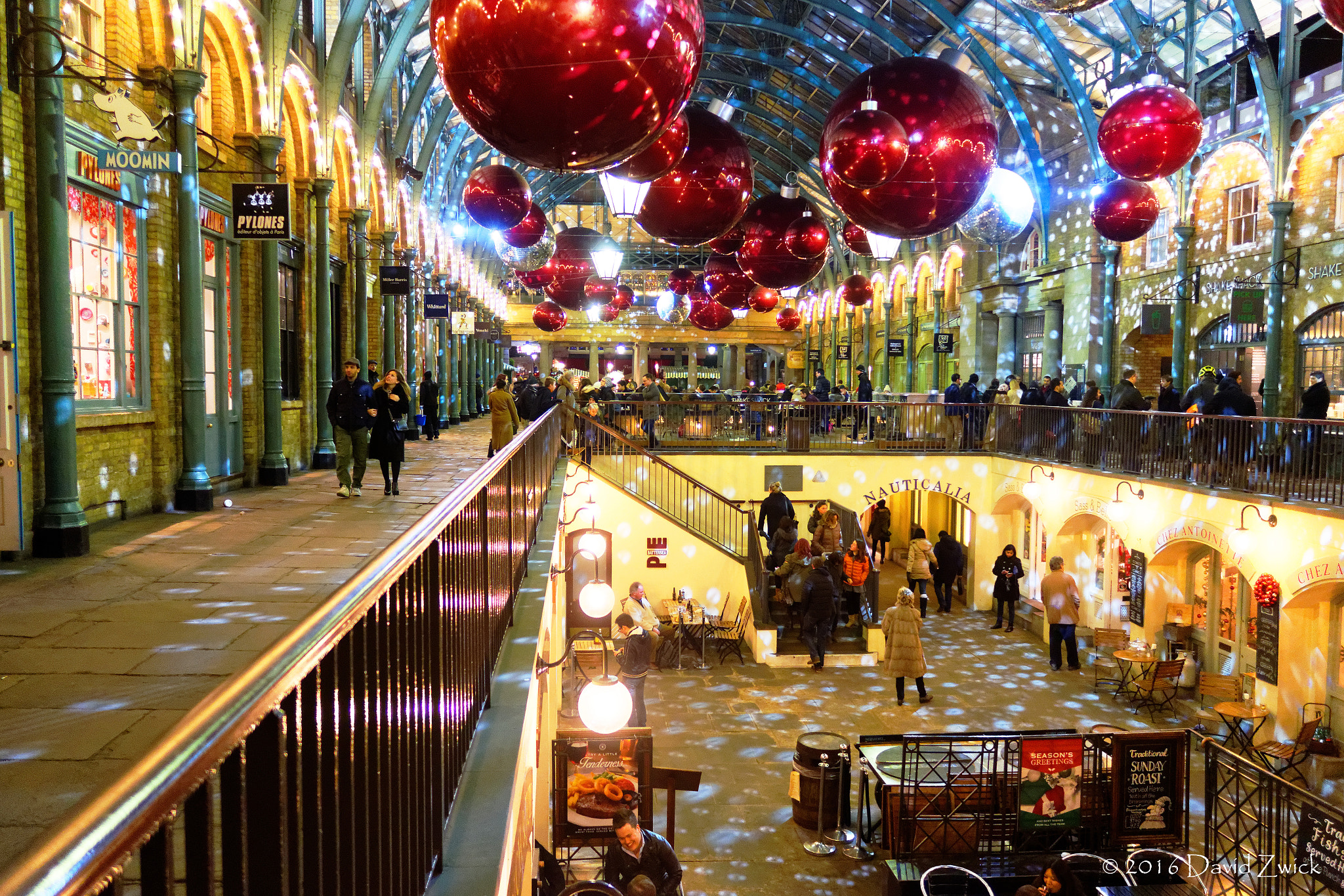 Sony Cyber-shot DSC-RX100 II sample photo. Covent garden at christmastime. photography