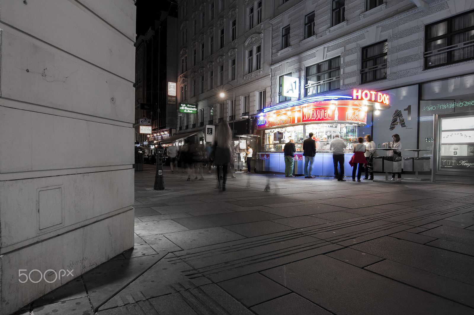 Tokina AT-X 12-28mm F4 Pro DX sample photo. Hot dog vienna photography