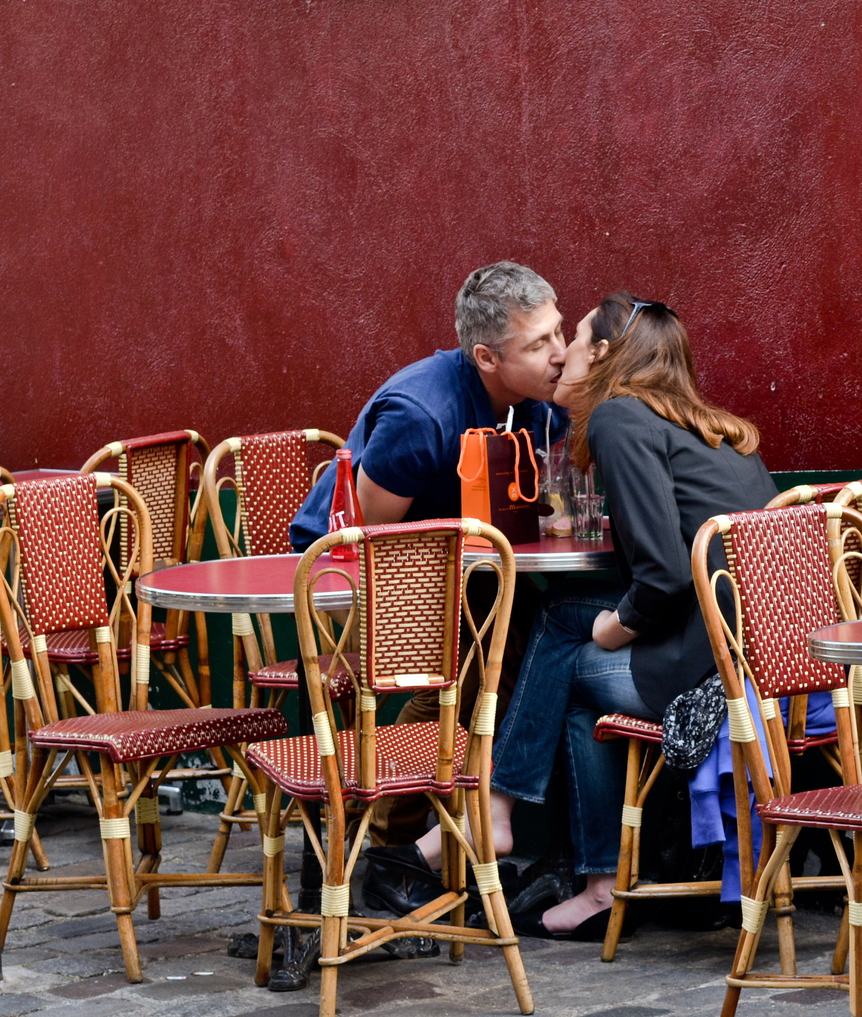 Nikon D5200 + Nikon AF-S Nikkor 28mm F1.8G sample photo. Les amoureux de paris . photography