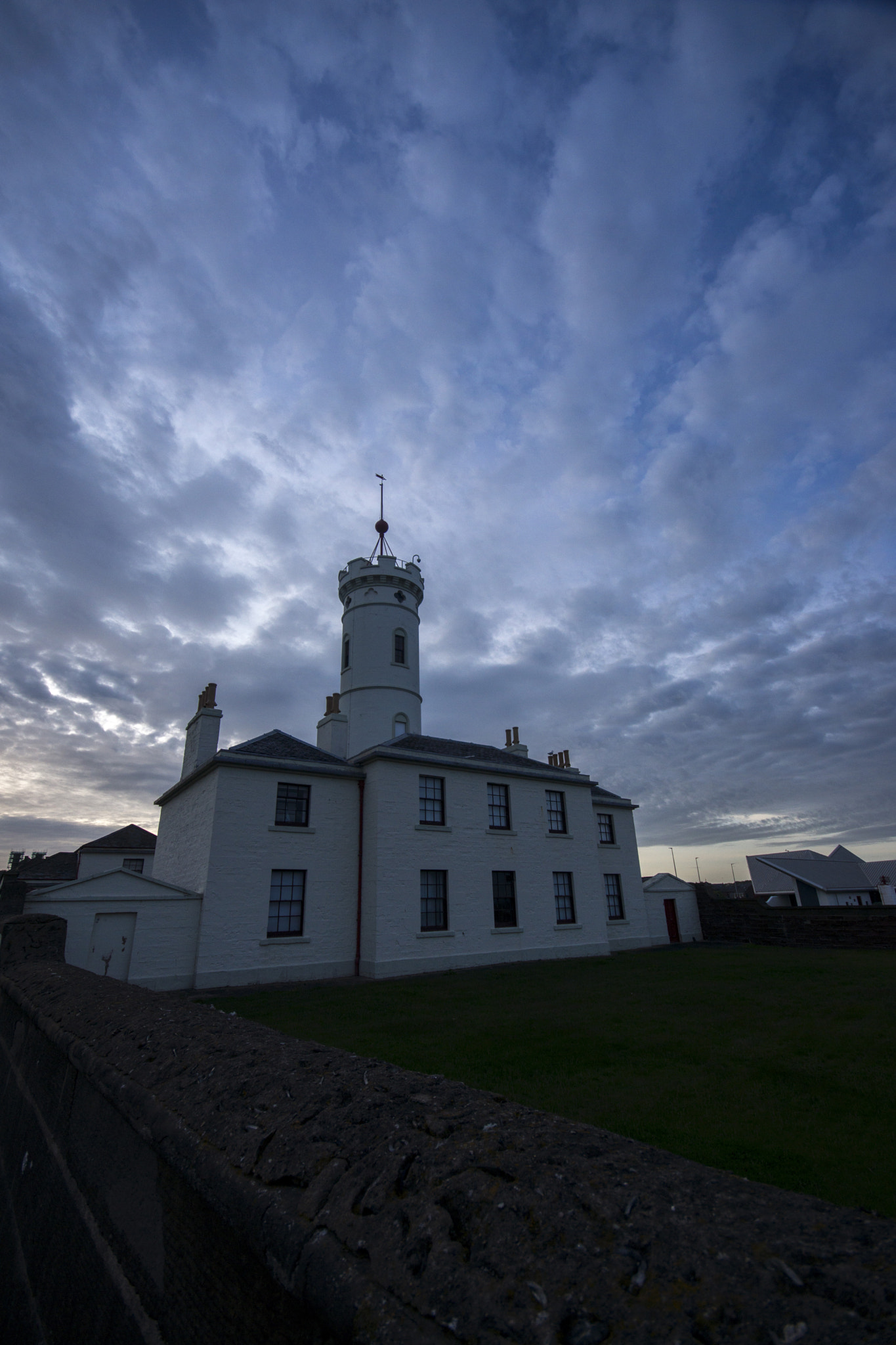 Sigma AF 10-20mm F4-5.6 EX DC sample photo. Signal tower twilight photography