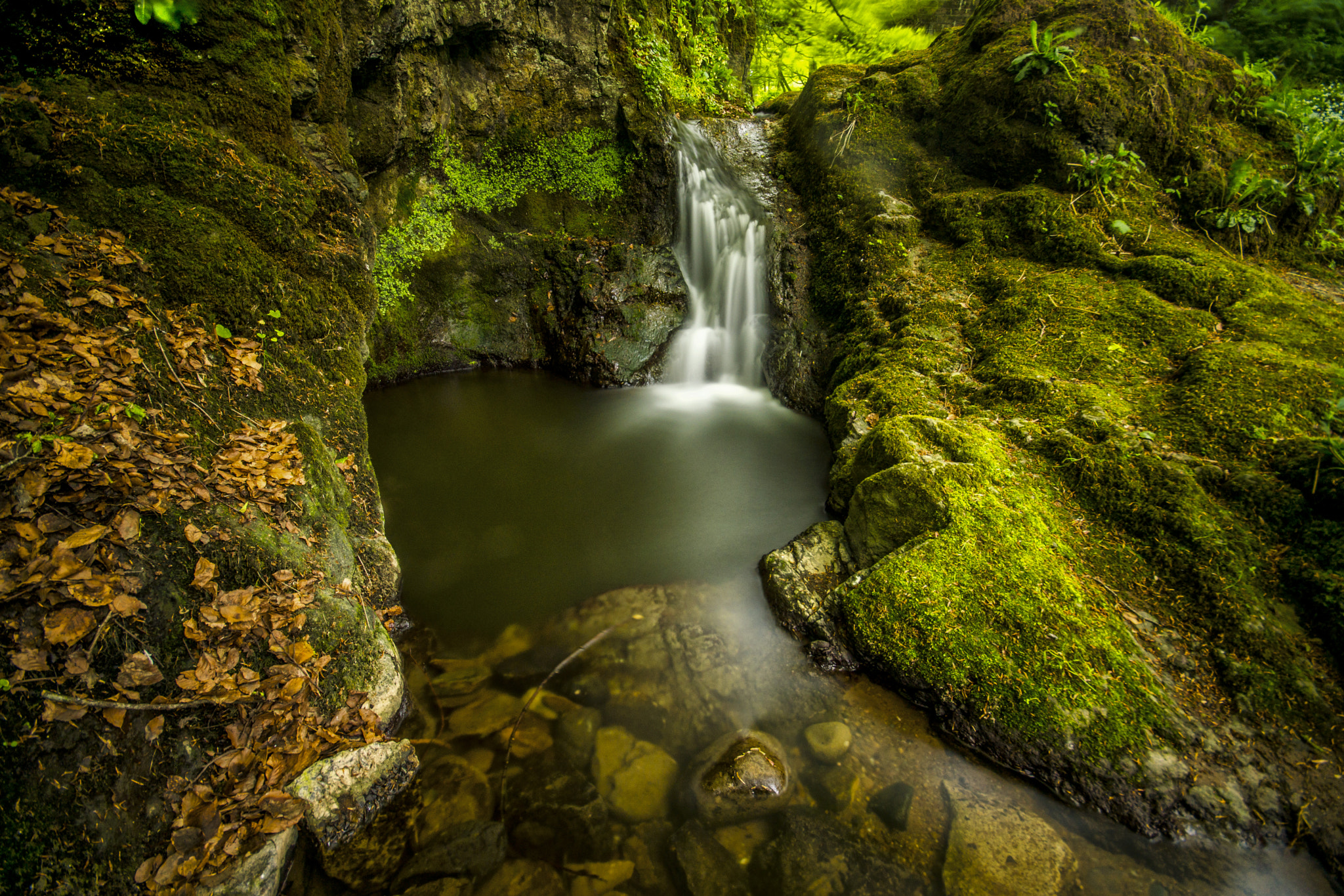 Sigma AF 10-20mm F4-5.6 EX DC sample photo. Arbirlot mini waterfall photography