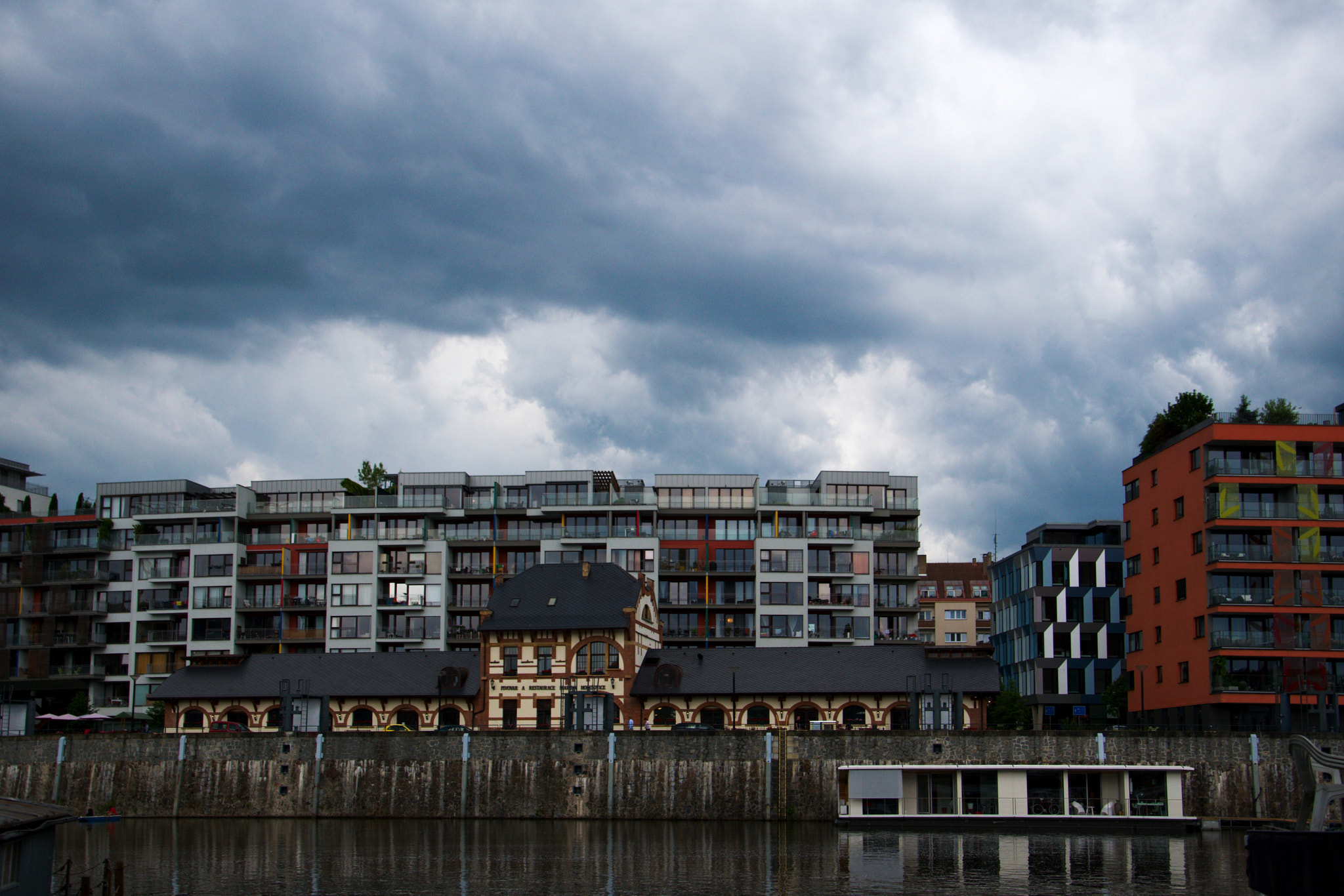 18.00 - 105.00 mm f/3.5 - 5.6 sample photo. Prague marina photography