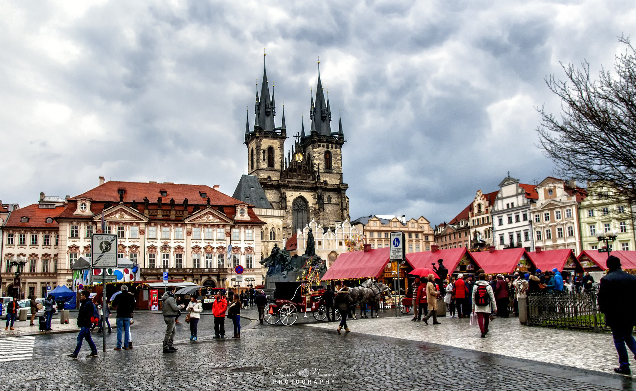 Sigma 17-50mm F2.8 EX DC OS HSM sample photo. Old town square photography