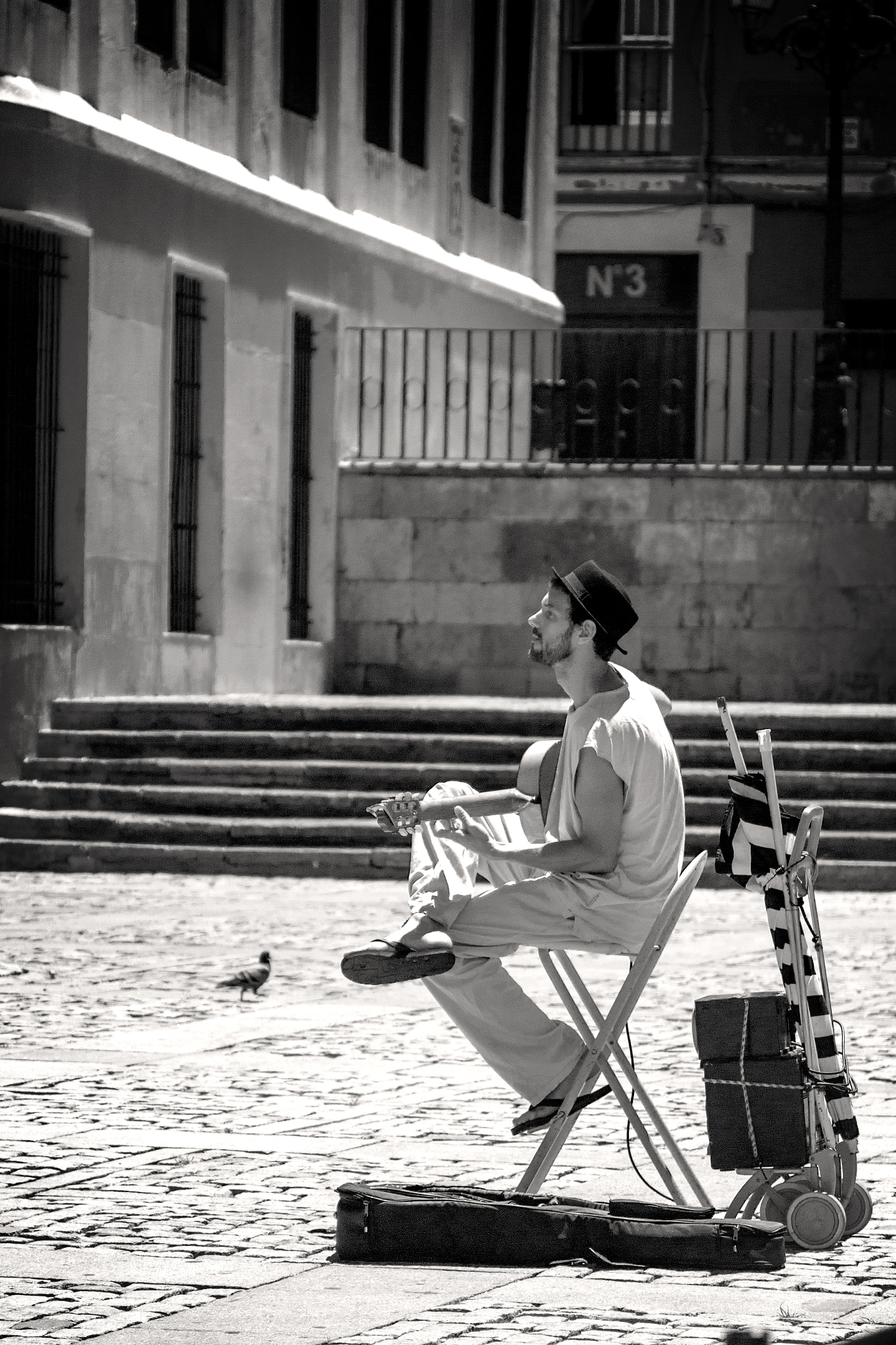 Canon EF 28-105mm f/3.5-4.5 USM sample photo. Street music photography