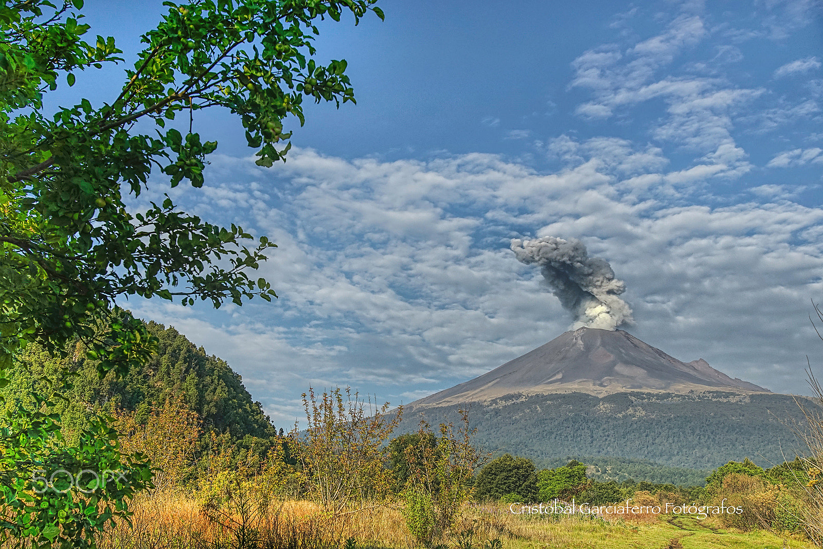 16-35mm F2.8 sample photo. Very angry volcano! photography
