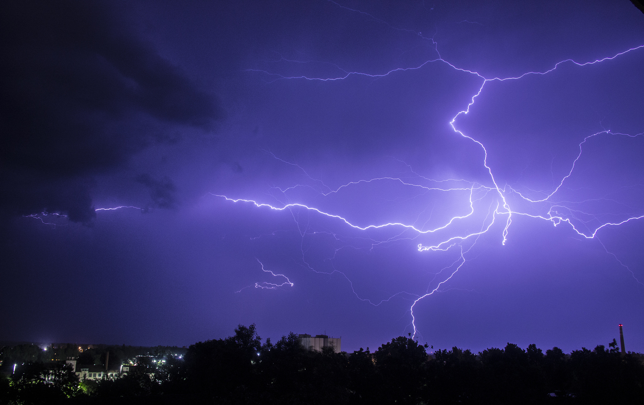 Sigma 18-50mm f/3.5-5.6 DC sample photo. Lightning photography