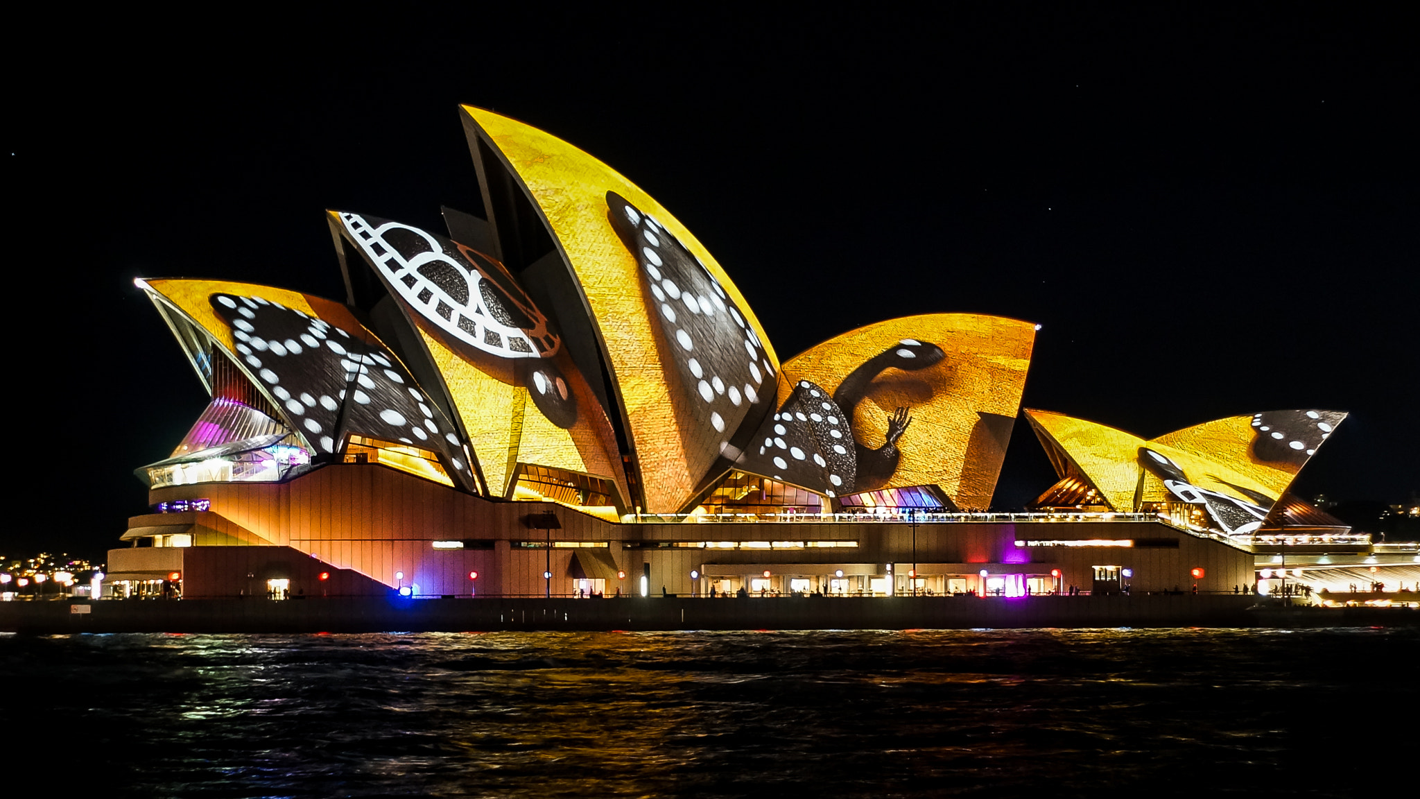 Sony a99 II + Minolta AF 50mm F1.7 sample photo. Vivid sydney 2016 10 photography