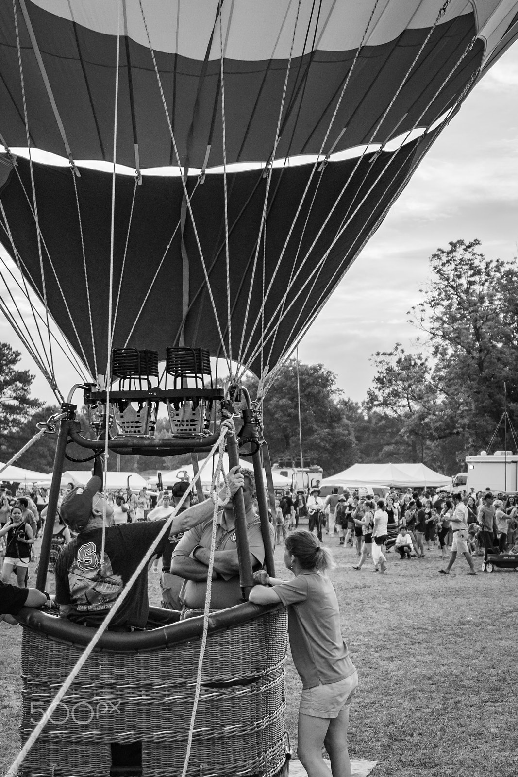 Sony a6300 + Sony Sonnar T* E 24mm F1.8 ZA sample photo. Just another day at the rally photography
