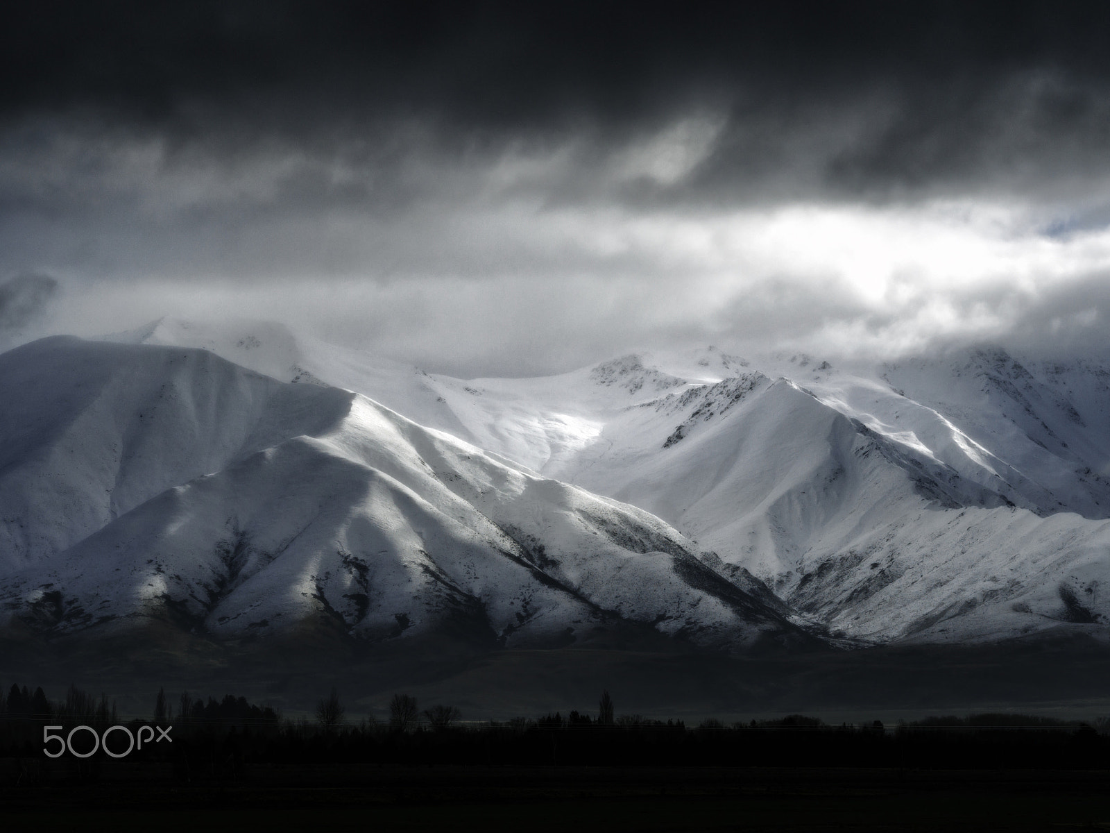 Olympus OM-D E-M5 II + Olympus M.Zuiko Digital ED 75mm F1.8 sample photo. Southern alps photography