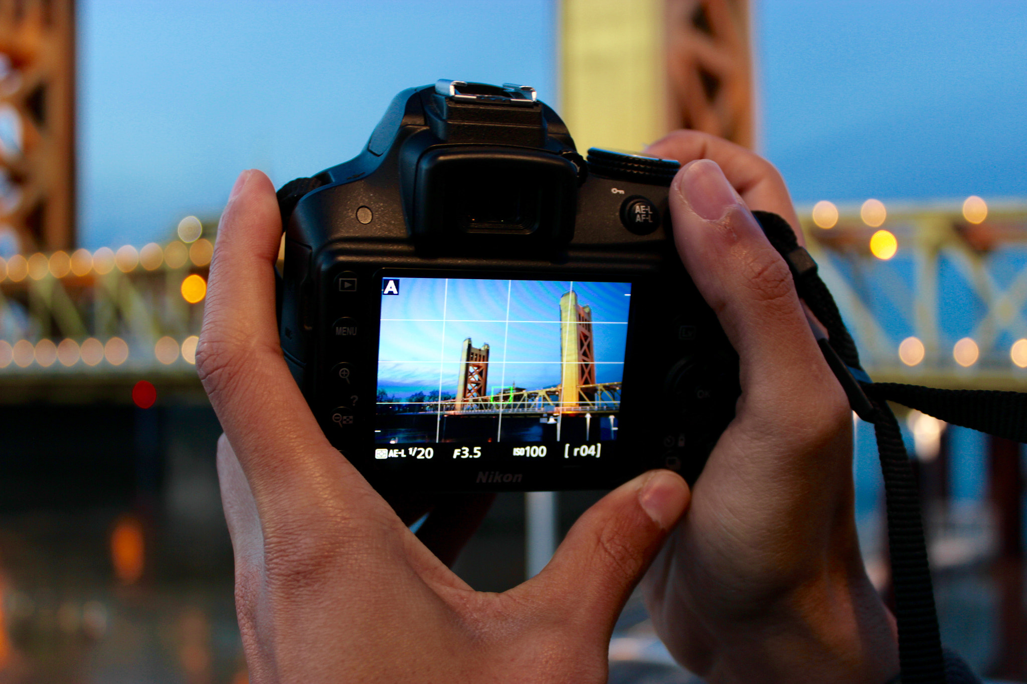 Canon EF-S 18-55mm F3.5-5.6 IS II sample photo. Tower bridge in sacramento. photography