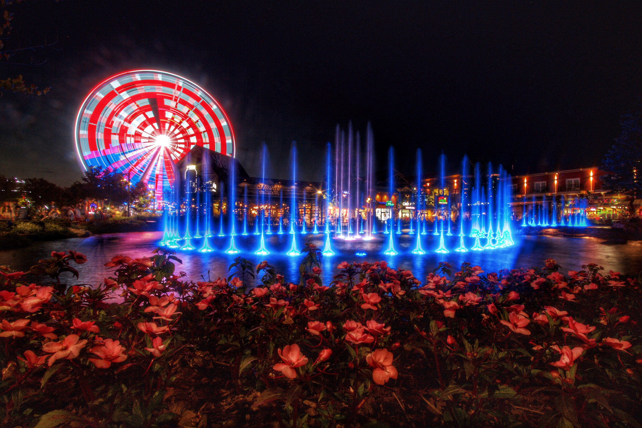 Canon EF-S 10-22mm F3.5-4.5 USM sample photo. The island at pigeon forge, tennessee photography