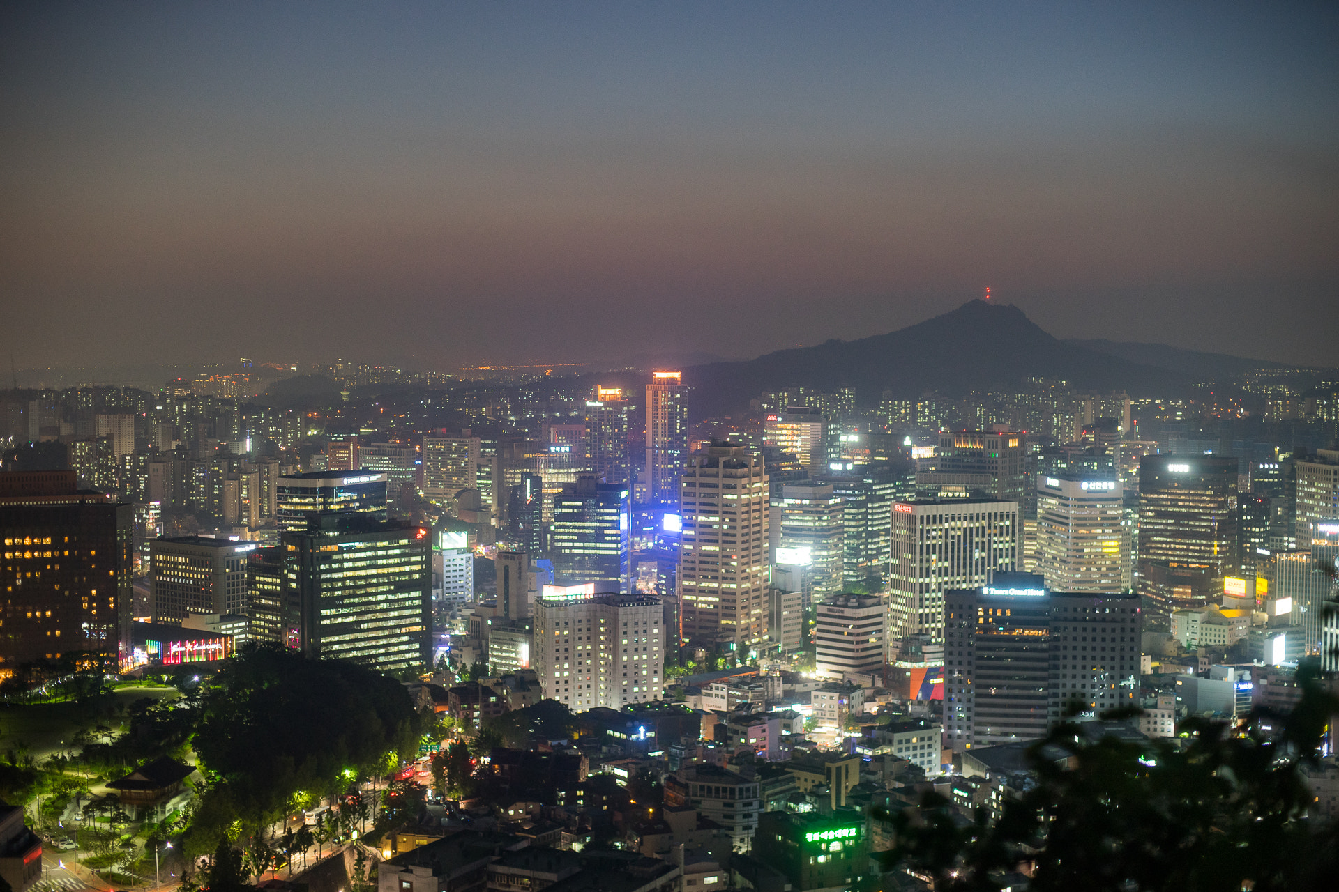 Sony a7 + Minolta AF 50mm F1.4 [New] sample photo. Seoul at night photography