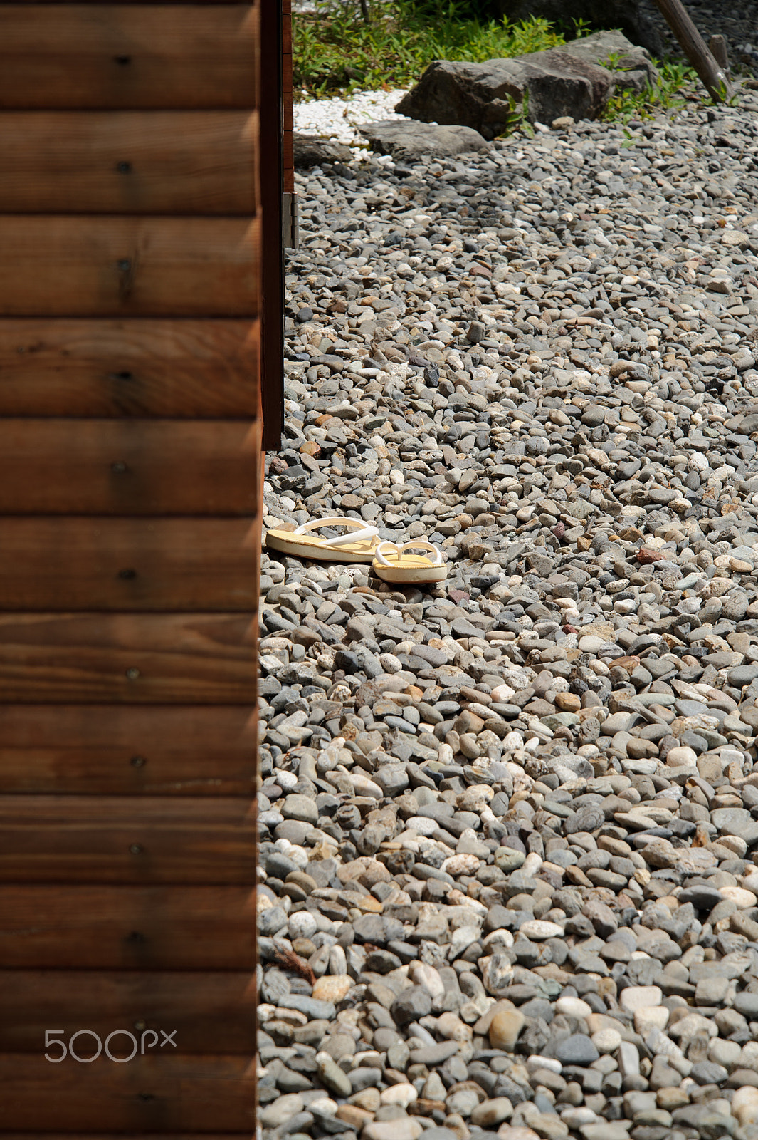 Nikon D3S sample photo. Sandals not aligned photography