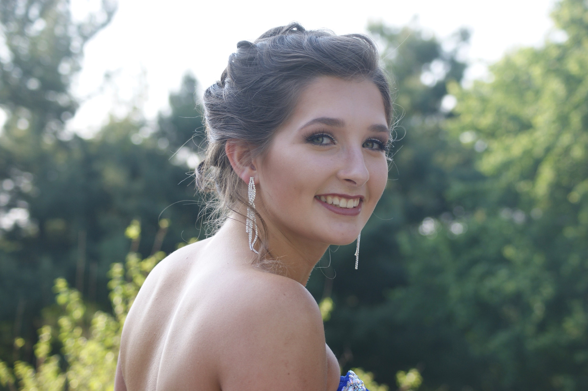 Sony Alpha DSLR-A390 sample photo. Prom photography